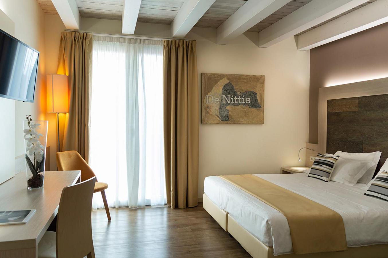 Hotel Alexander - Photo 52
