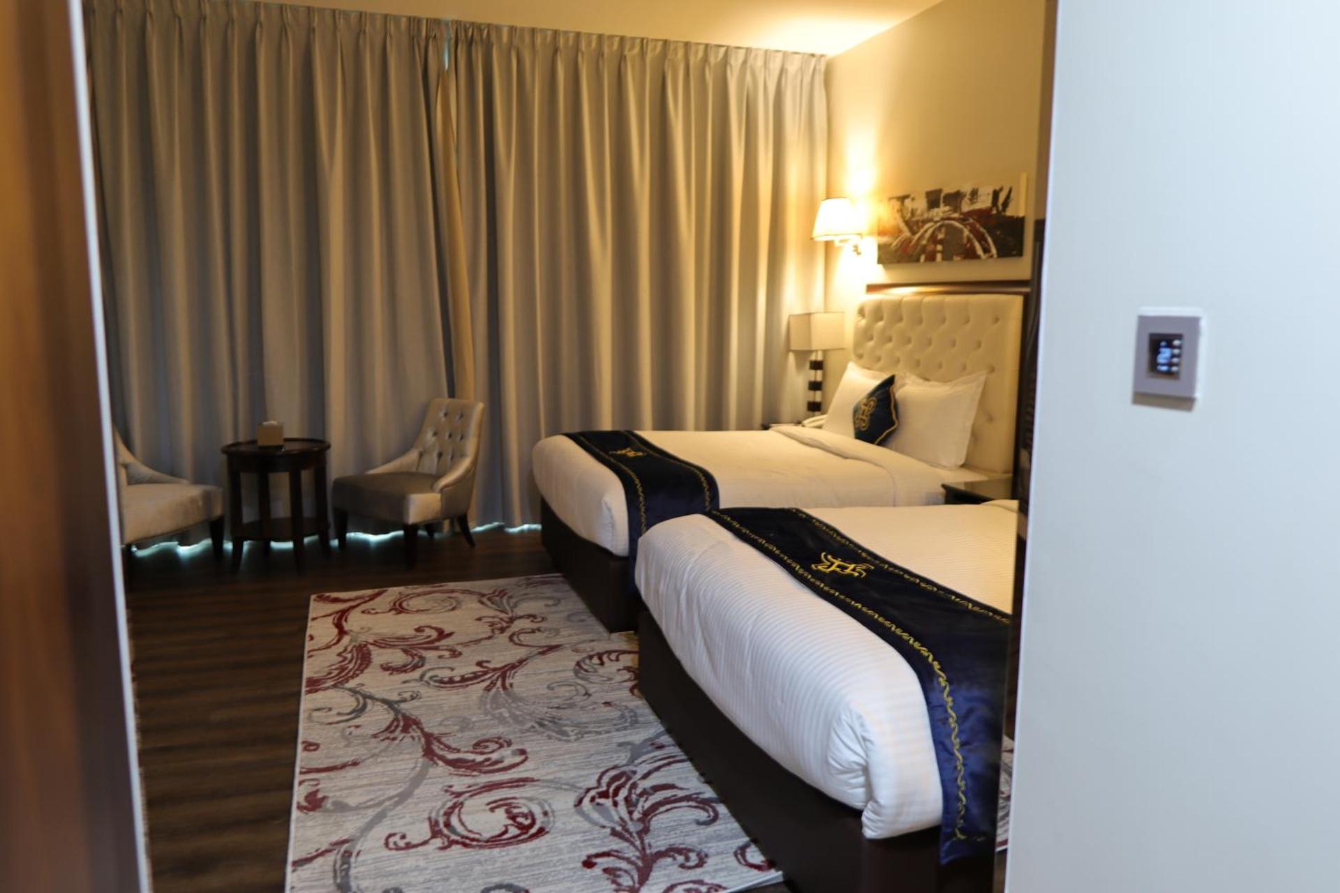 Seven Seas Hotel - Photo 9