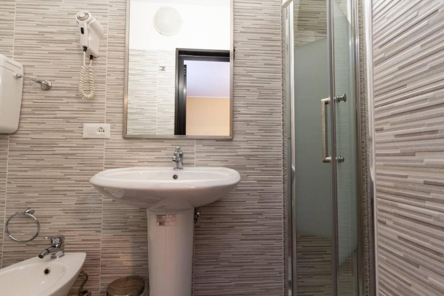 Hotel Guidi - Photo 17