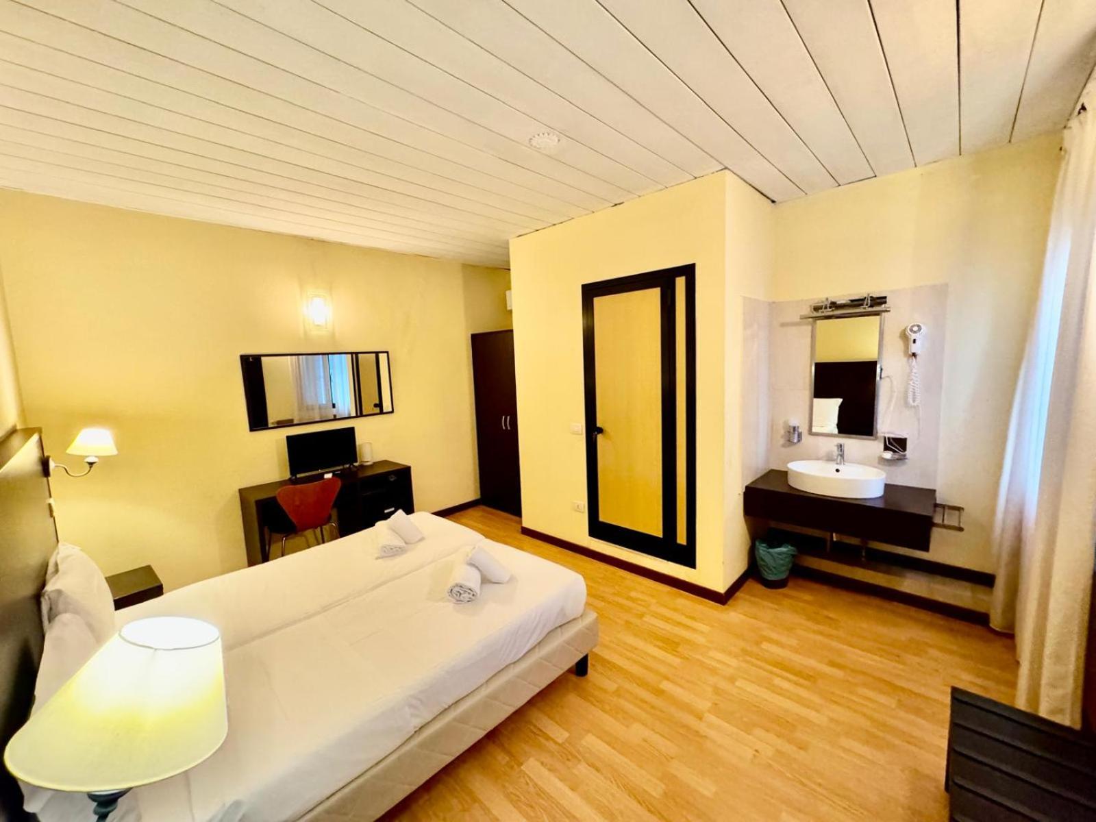 Hotel Guidi - Photo 33