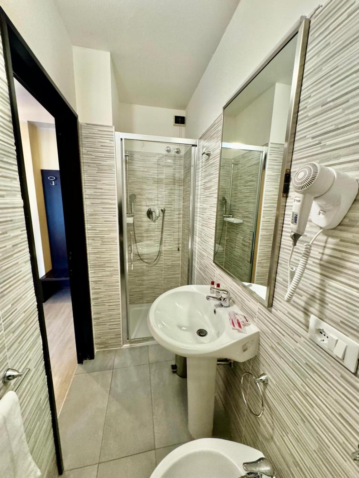 Hotel Guidi - Photo 24