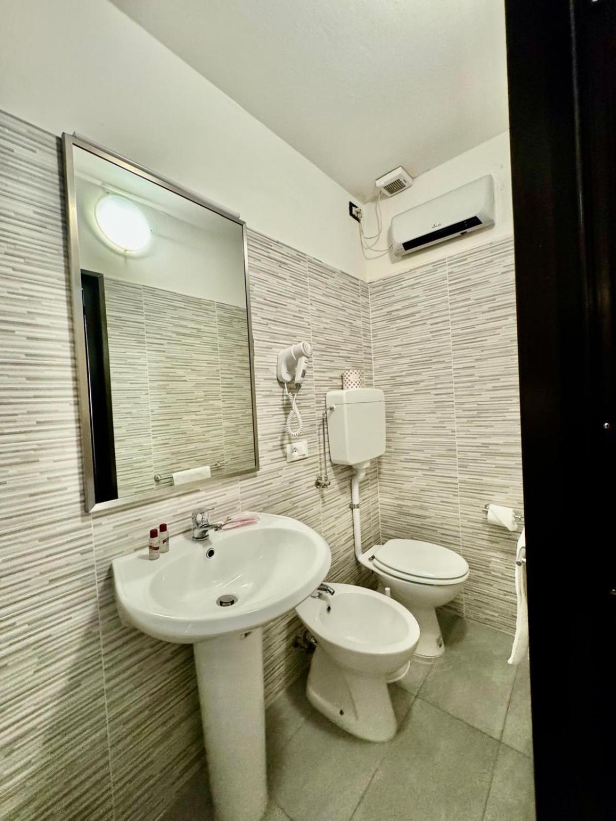 Hotel Guidi - Photo 29