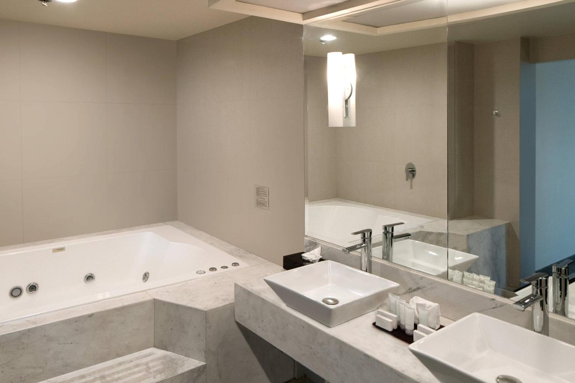 Courtyard by Marriott Mexico City Revolucion - Photo 61