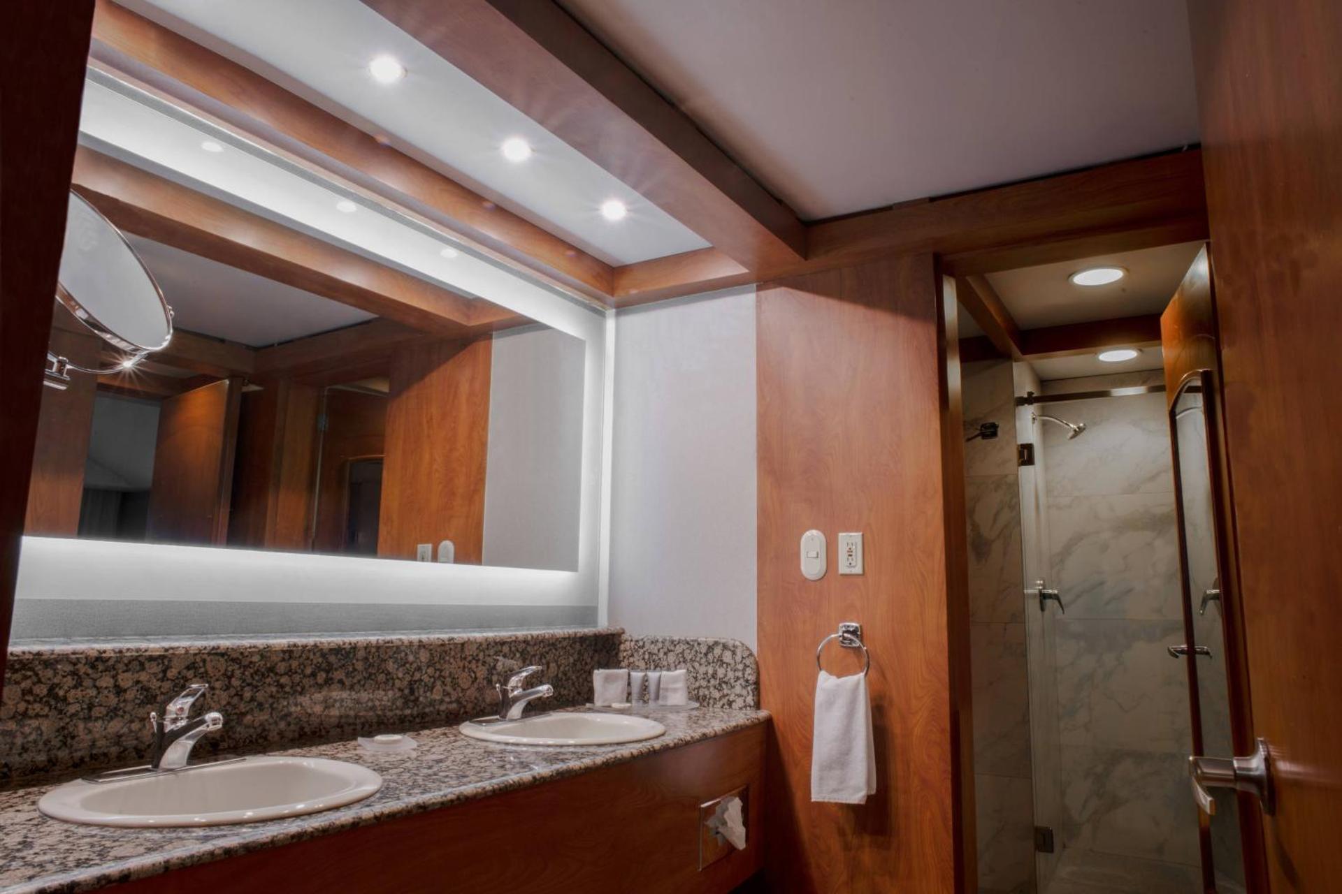 Courtyard by Marriott Mexico City Revolucion - Photo 15