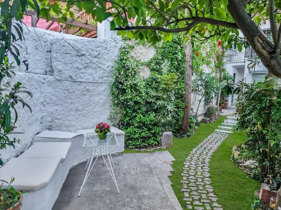 Lemon Tree House with garden in Plaka - Photo 18
