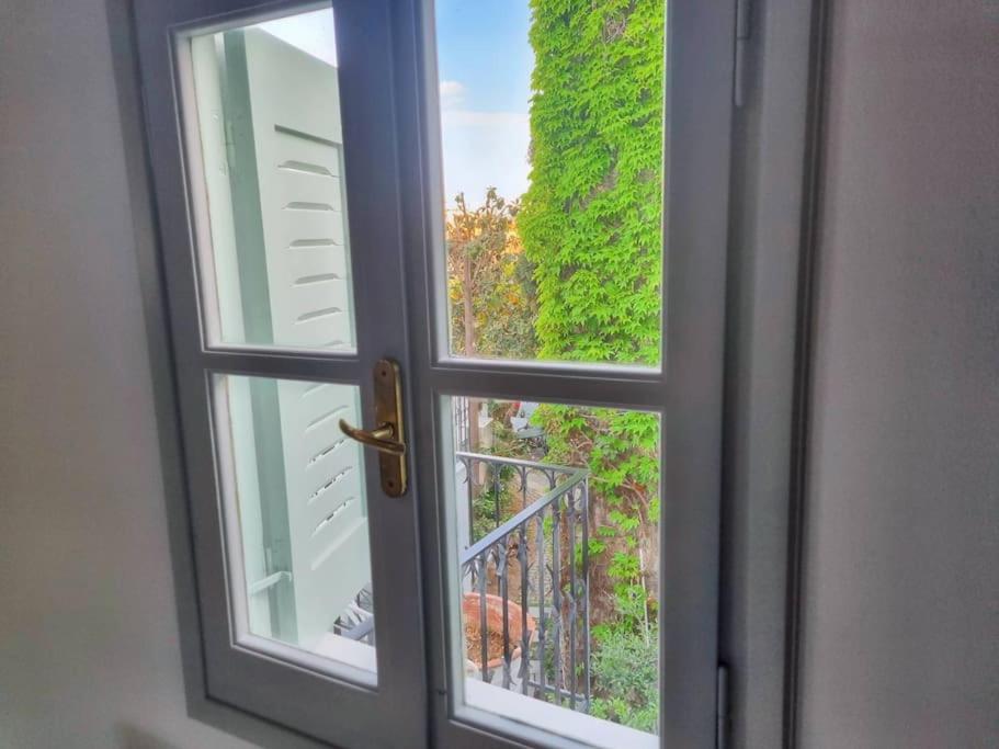 Lemon Tree House with garden in Plaka - Photo 6