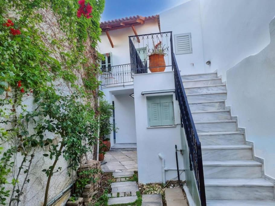 Lemon Tree House with garden in Plaka - Photo 11