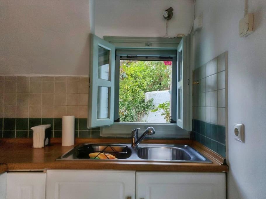 Lemon Tree House with garden in Plaka - Photo 14