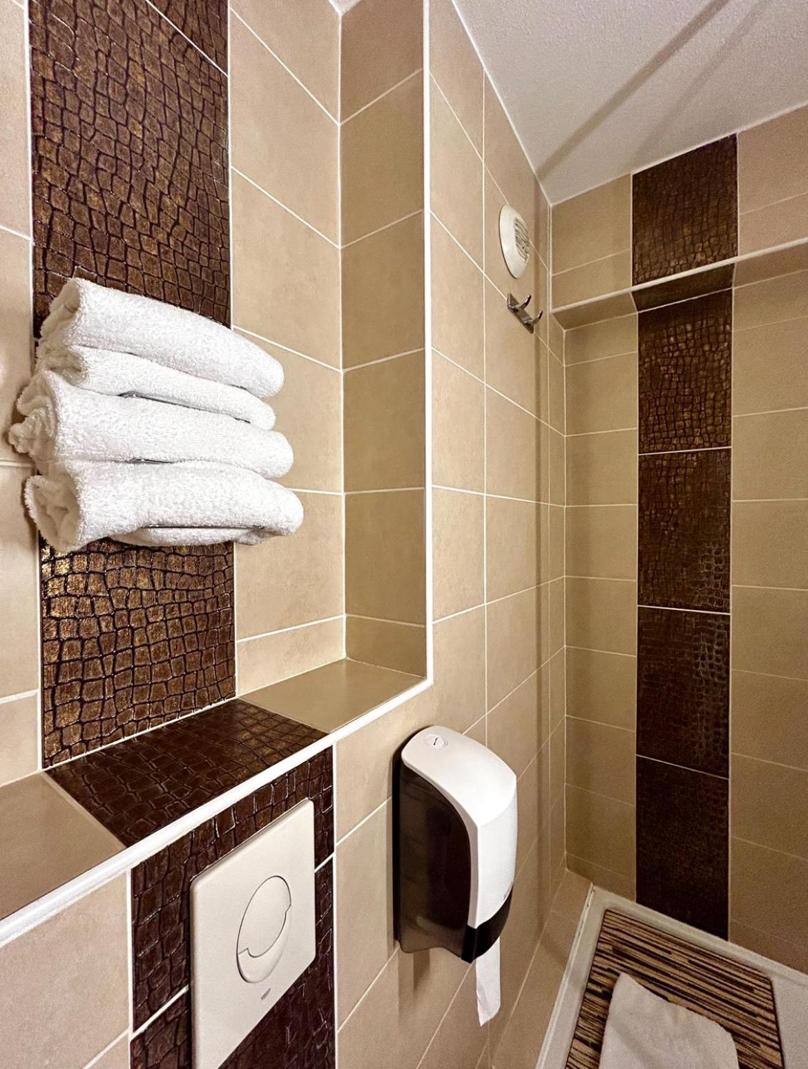 Kyriad Hotel Montpellier Centre Antigone - Photo 22