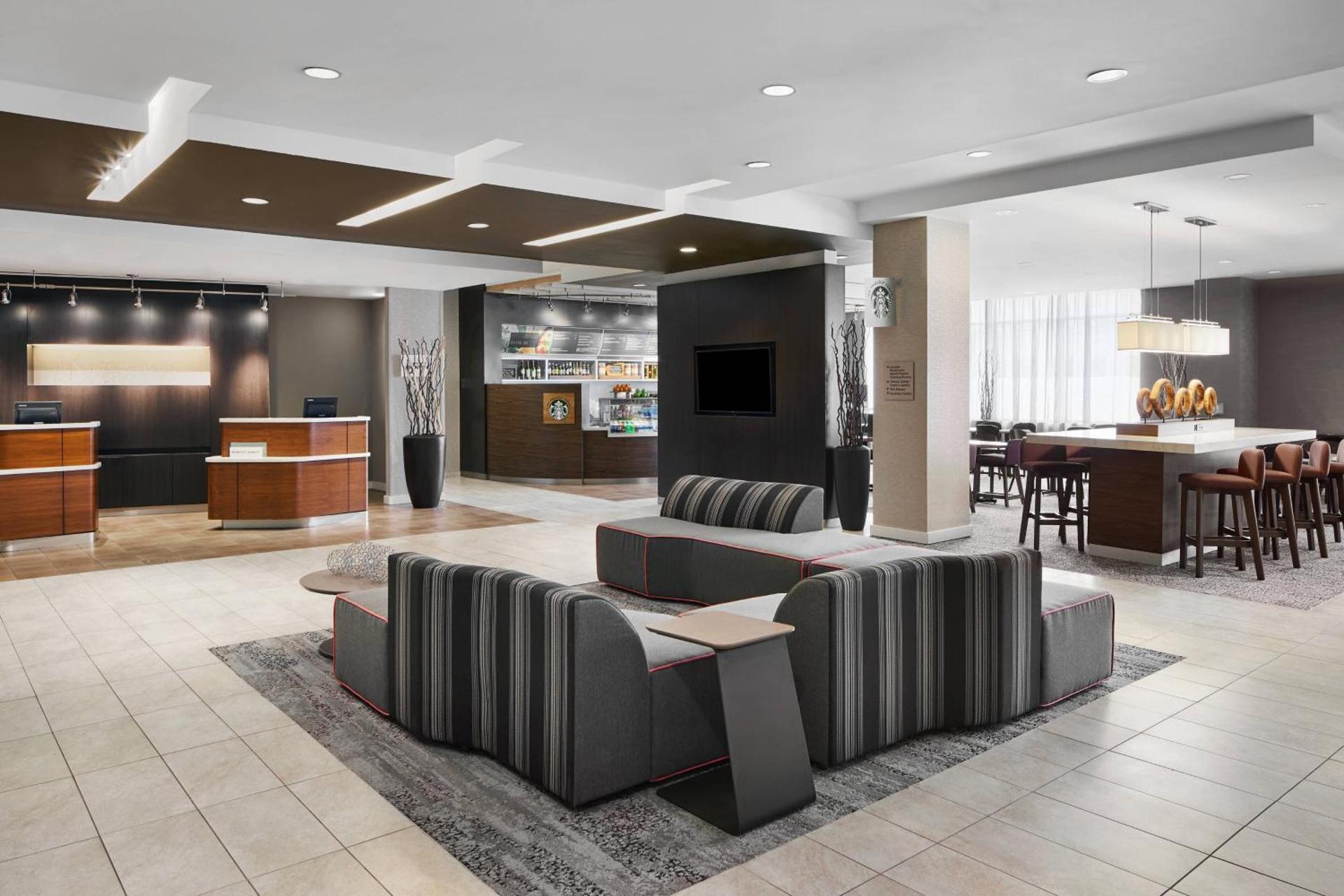Courtyard by Marriott Newark Downtown - Photo 18