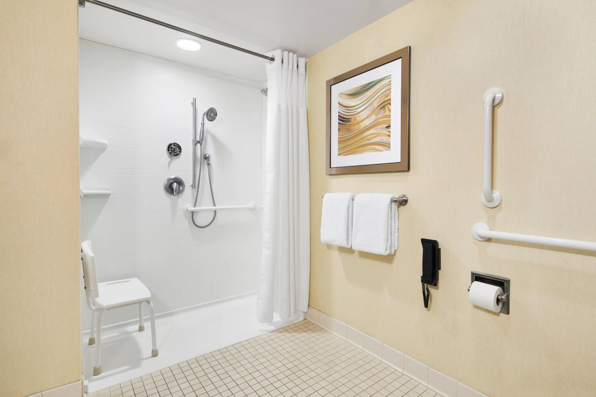 Courtyard by Marriott Newark Downtown - Photo 27