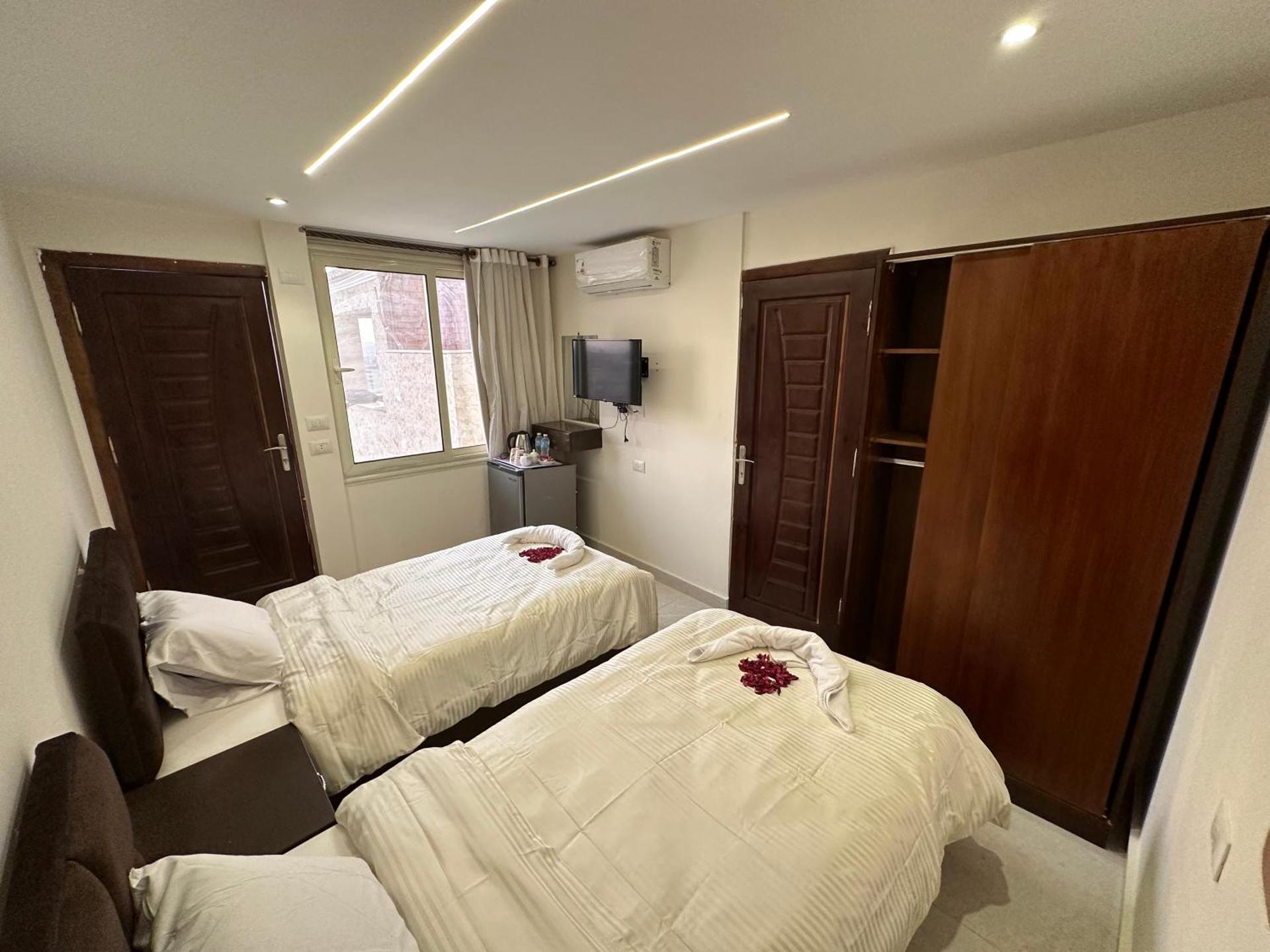 Sun 3 Pyramids Inn - Photo 28