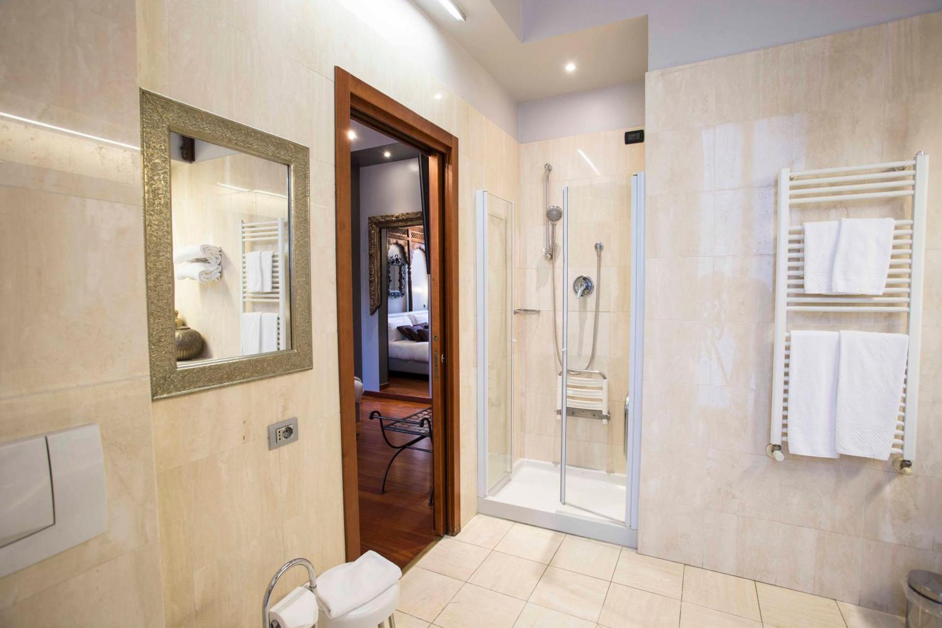 Art Hotel Boston - Photo 34