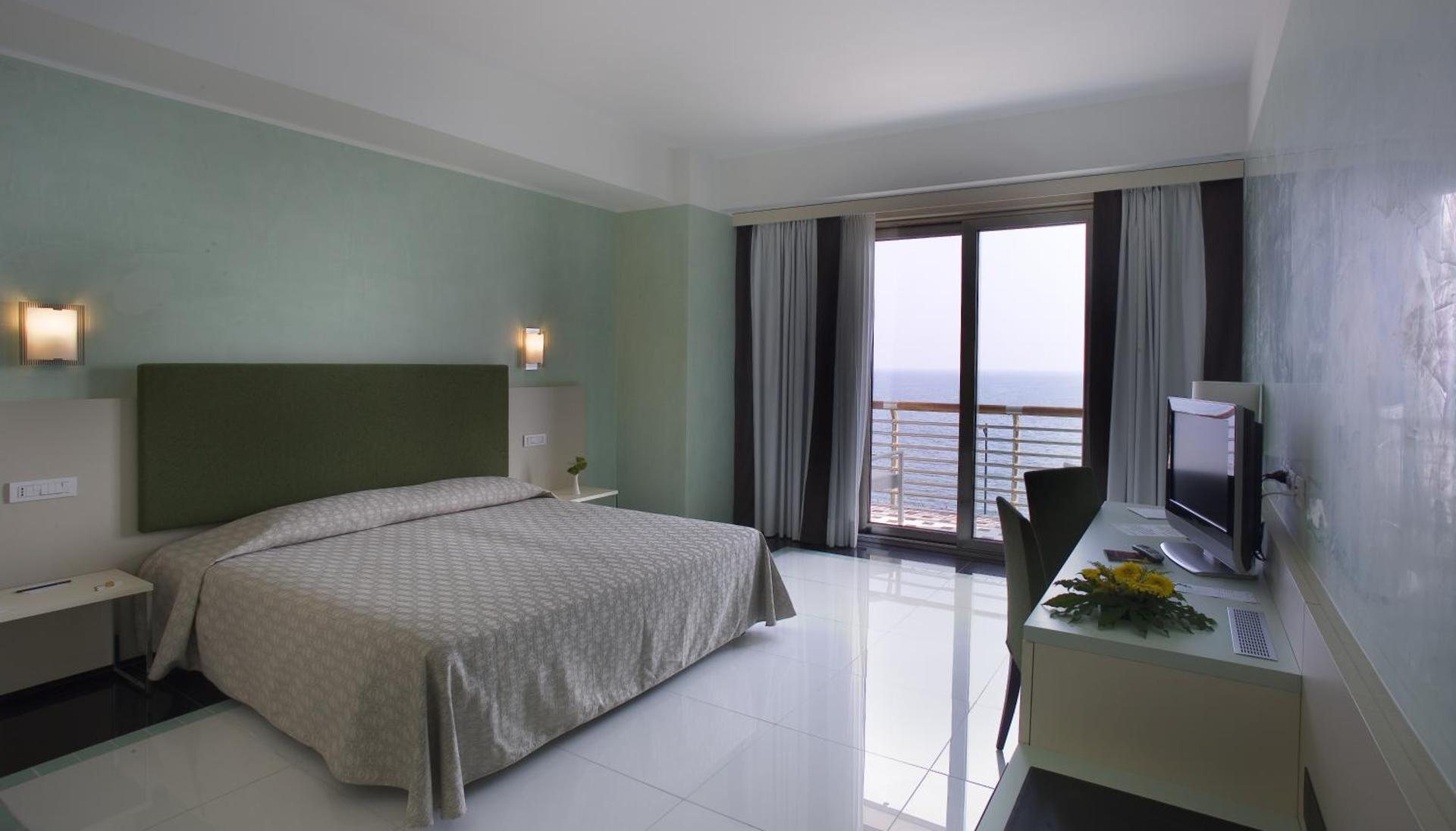 Grand Hotel Salerno - Photo 17