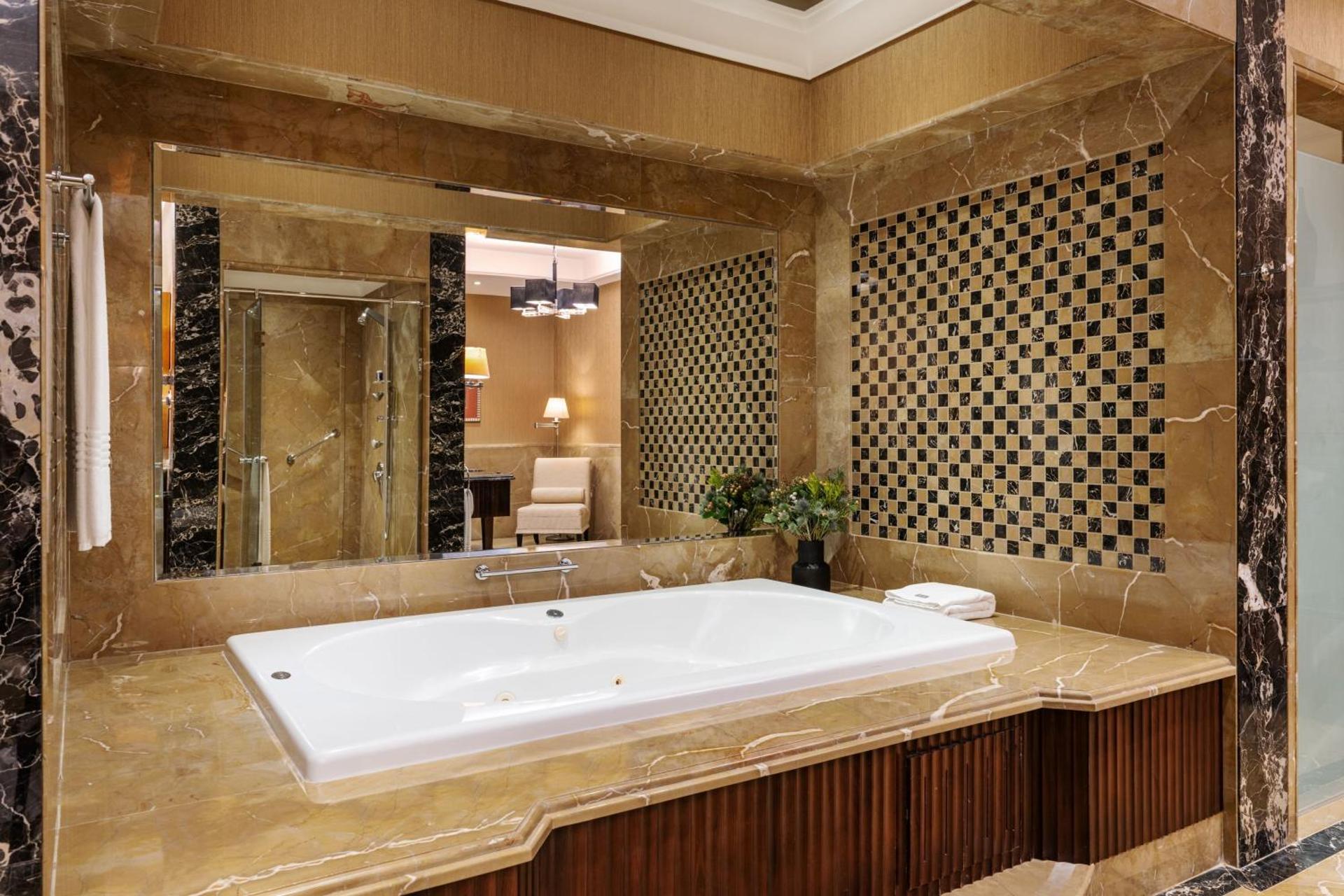 The Westin Dubai Mina Seyahi Beach Resort and Waterpark - Photo 46