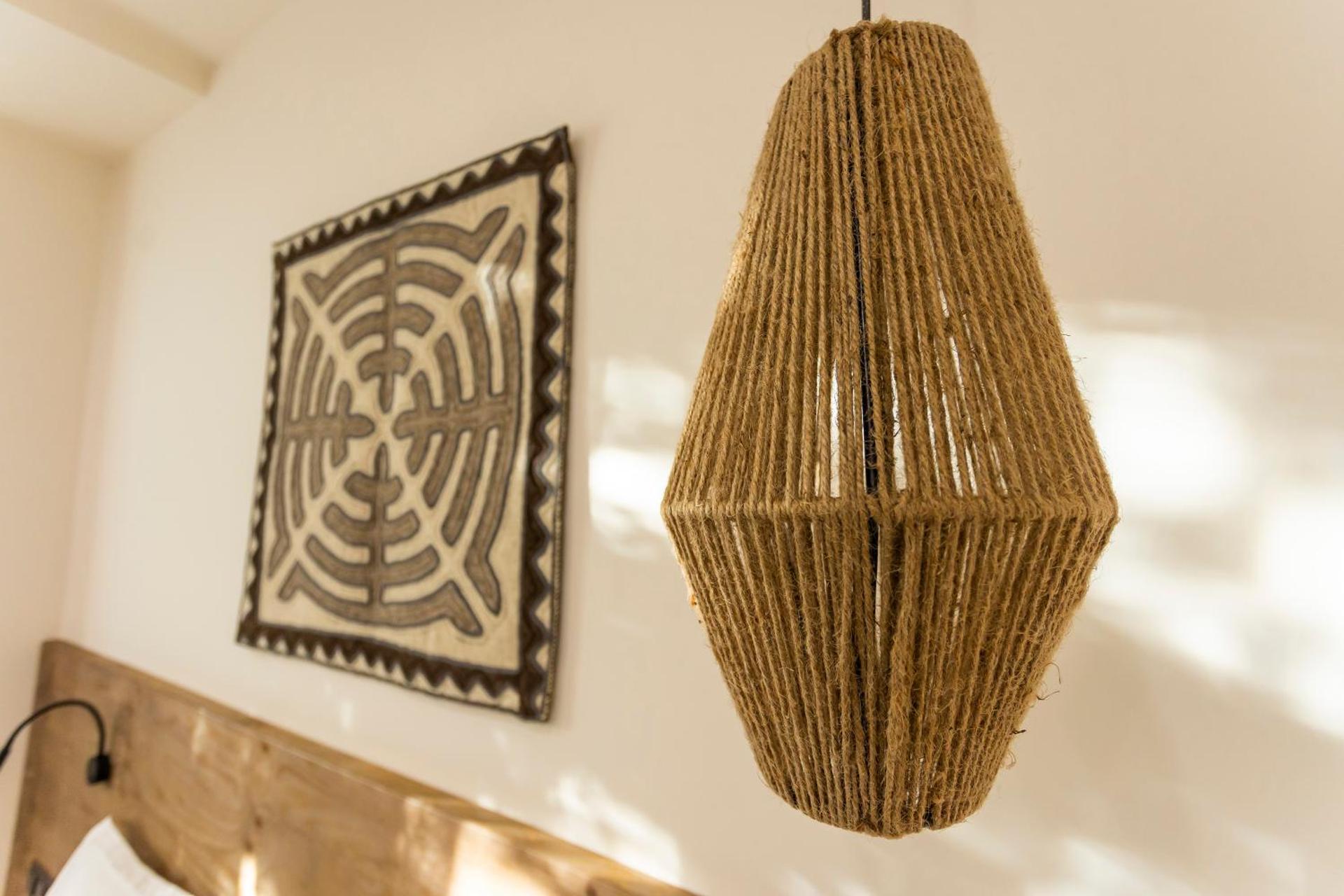 Akjola - Photo 51