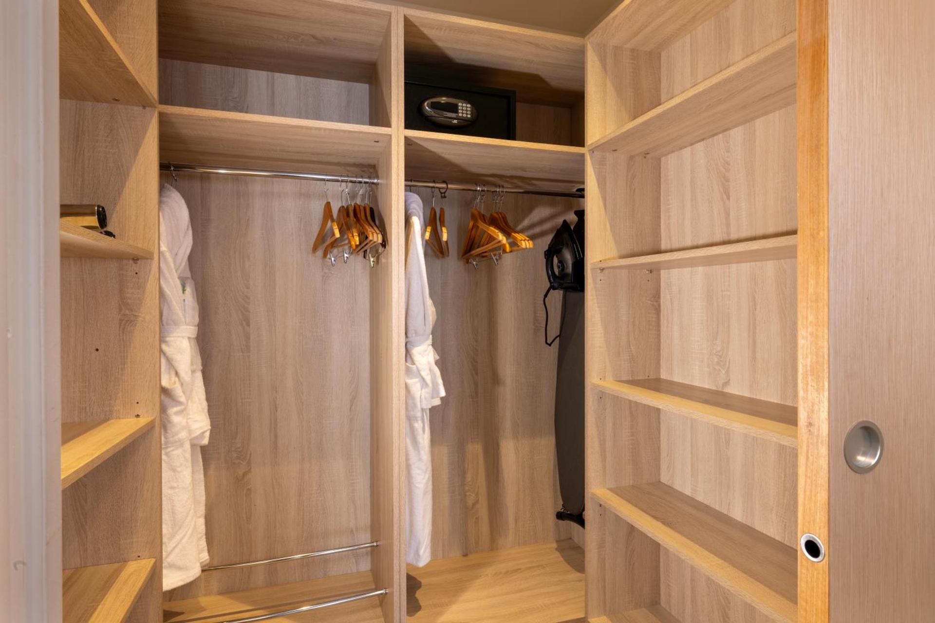 Hôtel De Castiglione - Photo 41