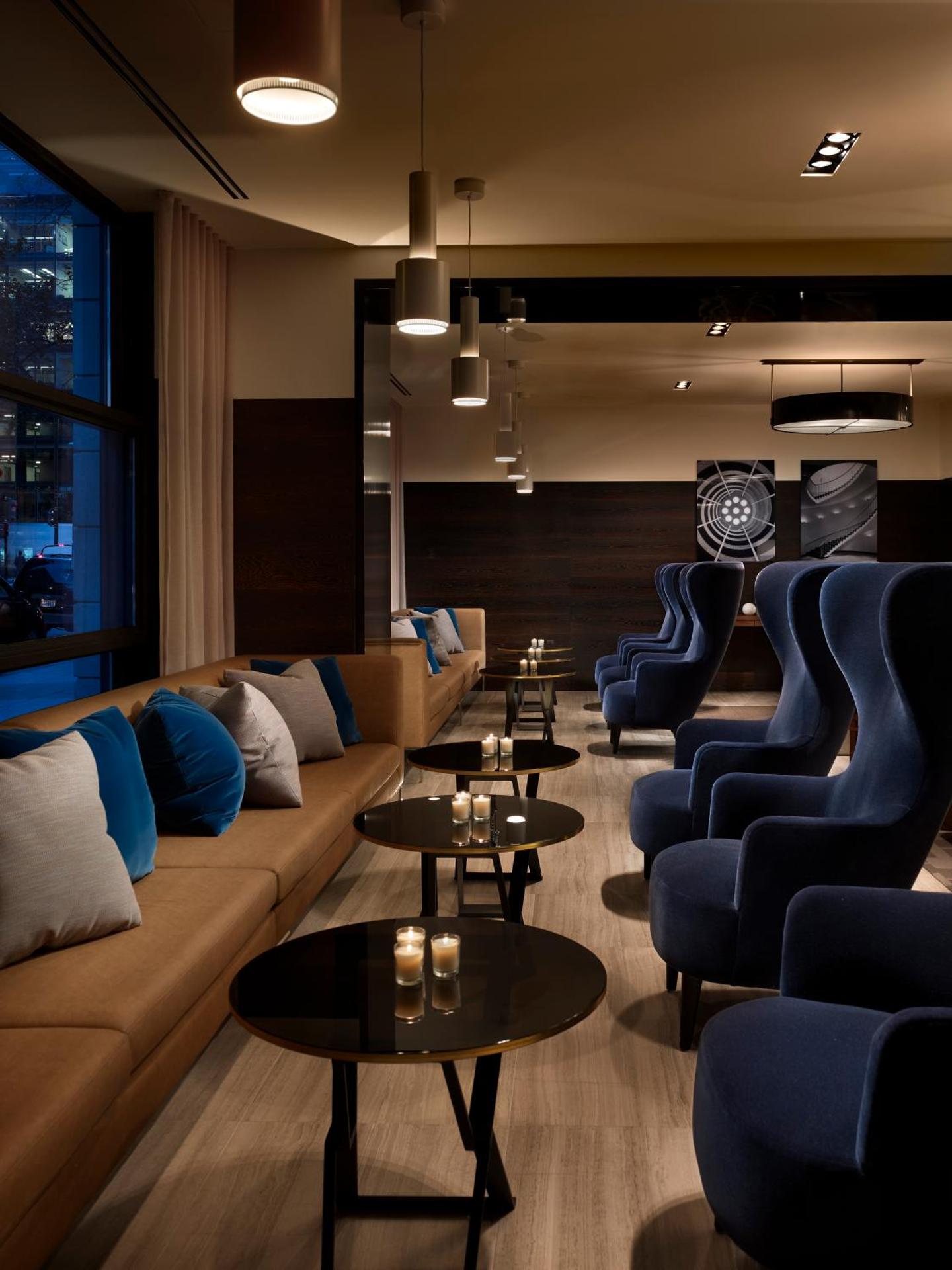 AKA White House - Photo 10