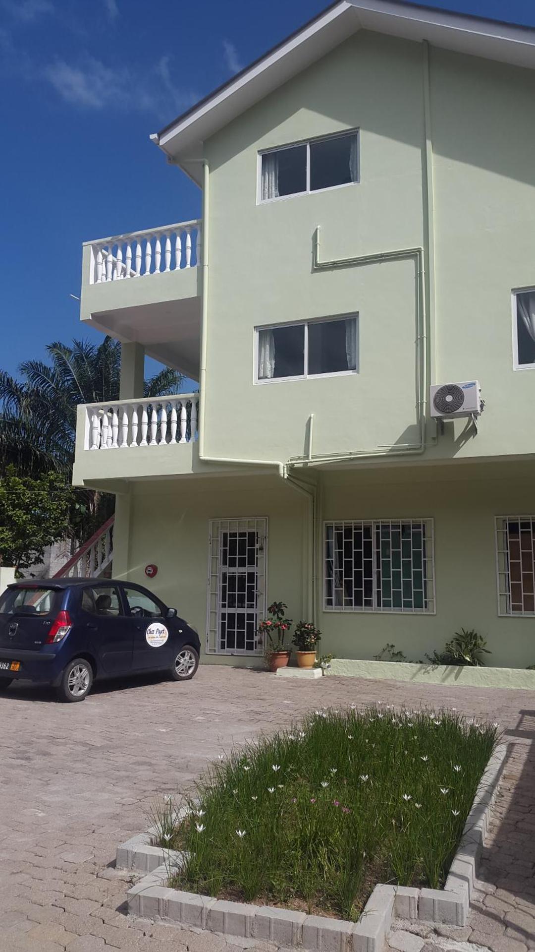 Chez Payet Airport Guesthouse - Photo 5