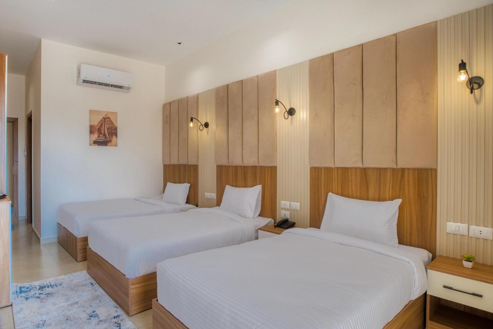 Mazar Pyramids Hotel - Photo 22