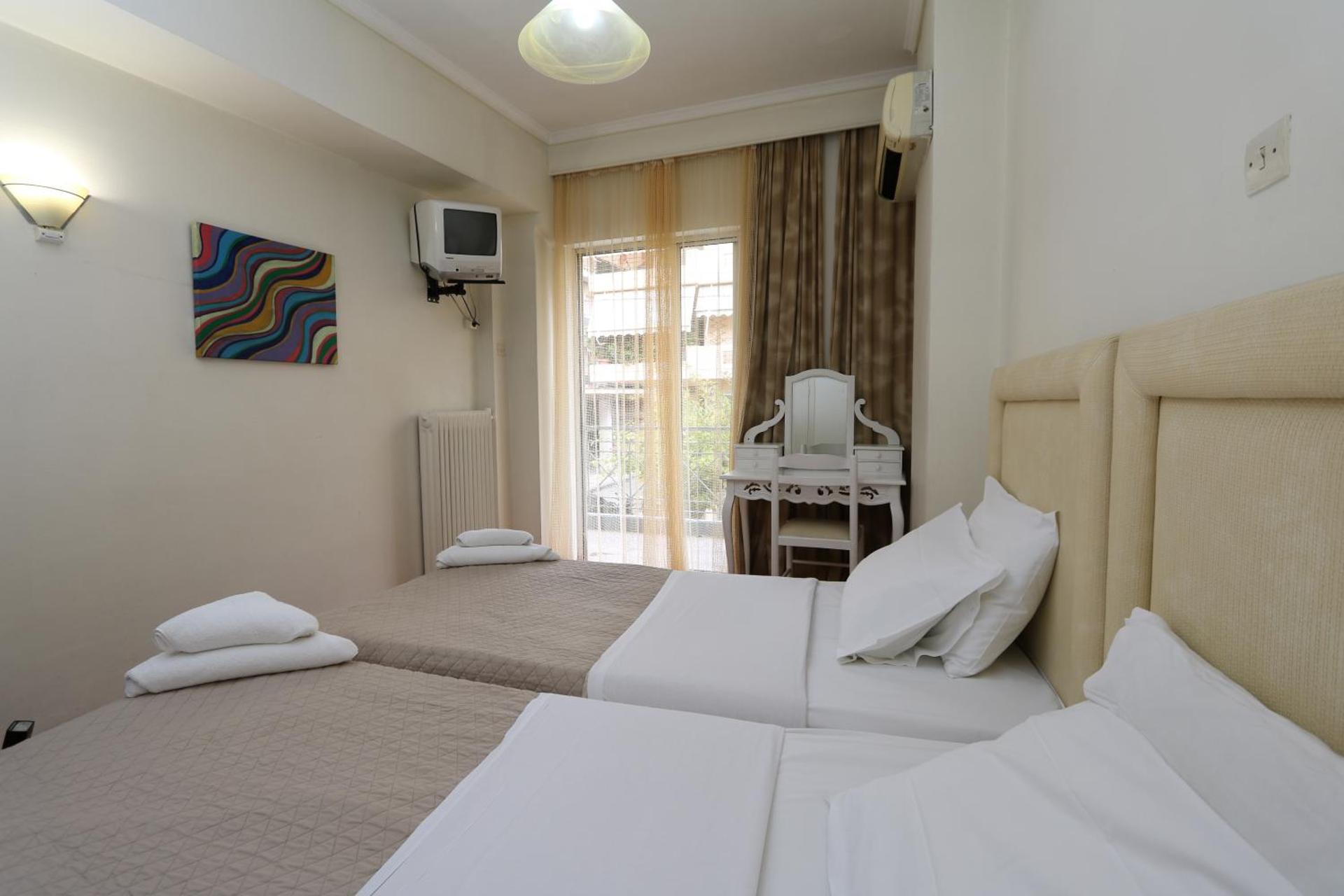 Single Room - Photo 2