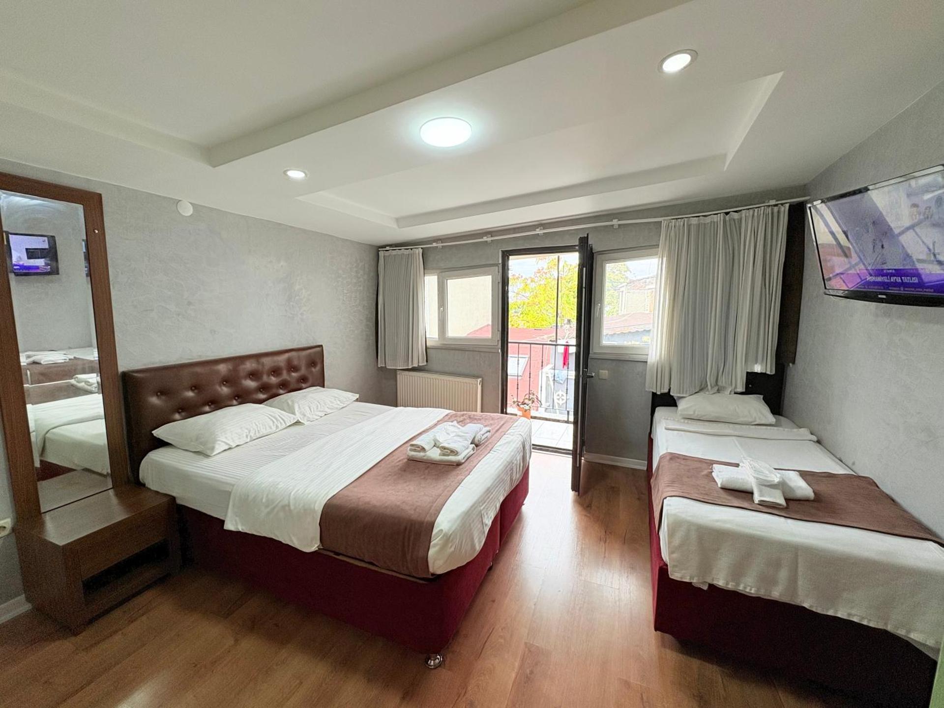 Triple Room with Terrace