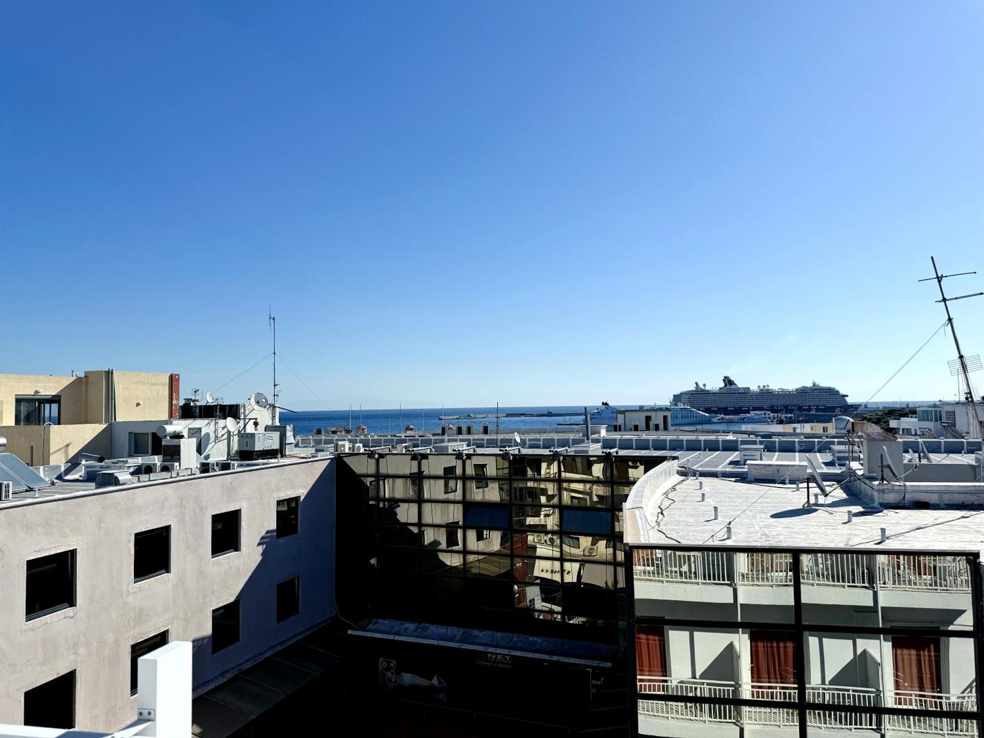 Savoy City Hotel - Photo 38