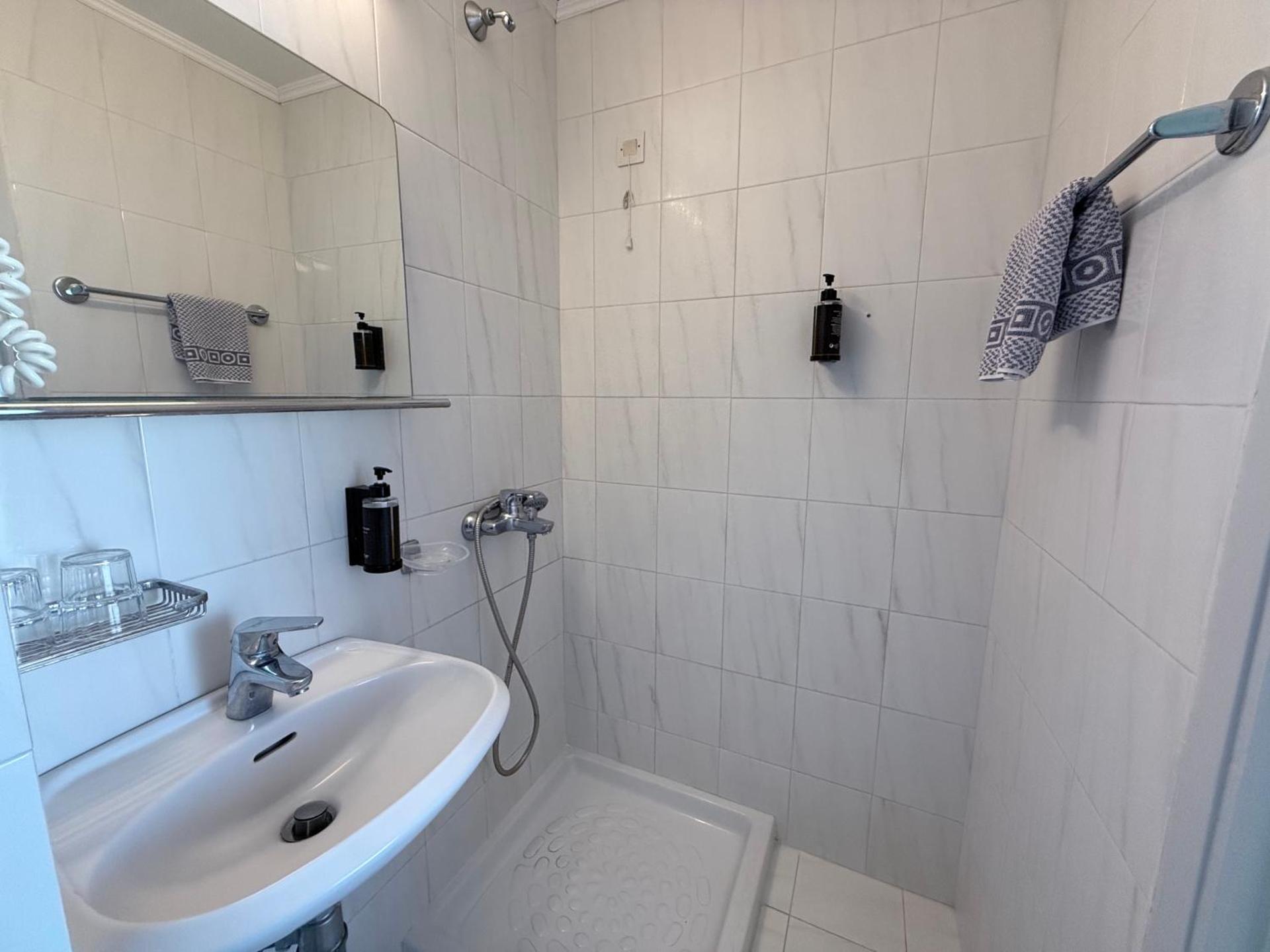 Savoy City Hotel - Photo 47