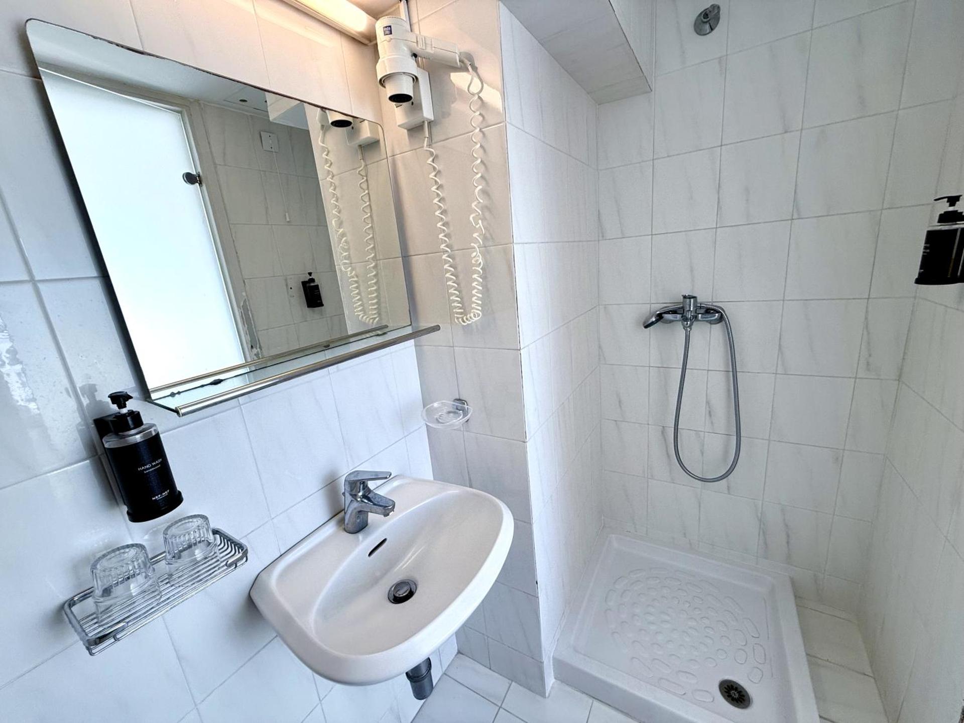 Savoy City Hotel - Photo 54