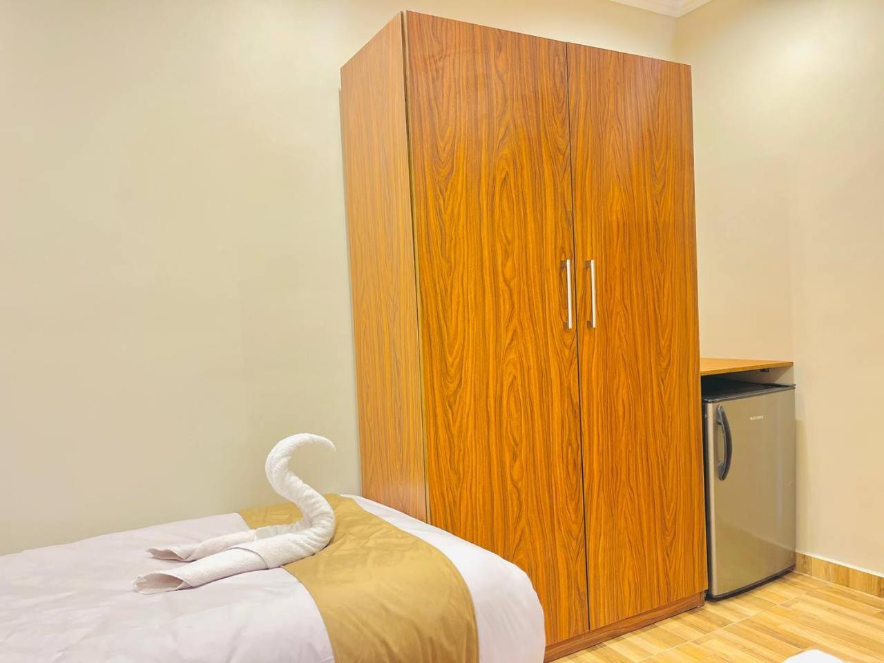 Pyramids On The Spot View - Photo 53