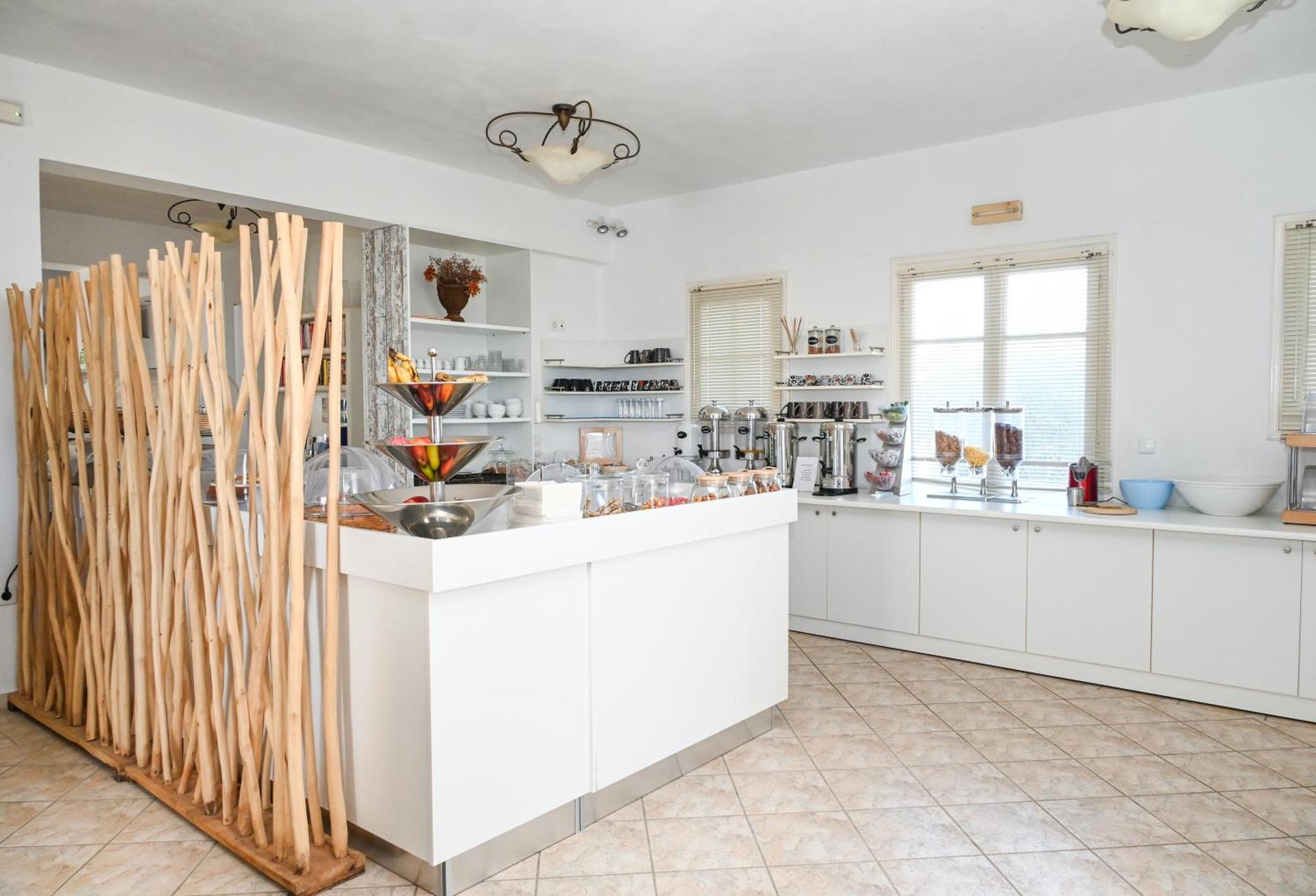 Glaronisia Hotel - Photo 24