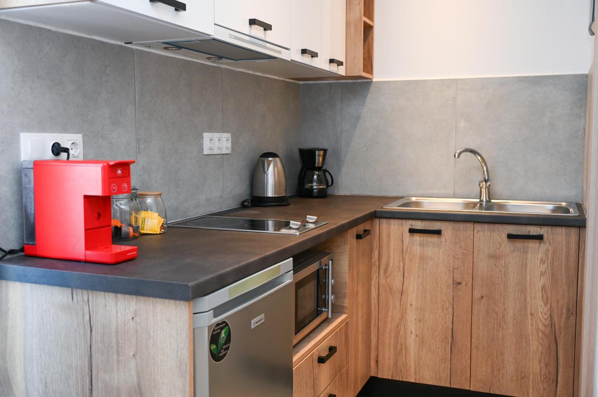 Glaronisia Hotel - Photo 13