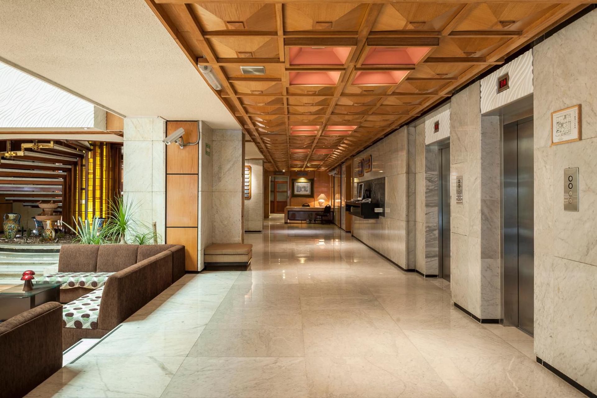 Hotel Casa Blanca - Photo 34