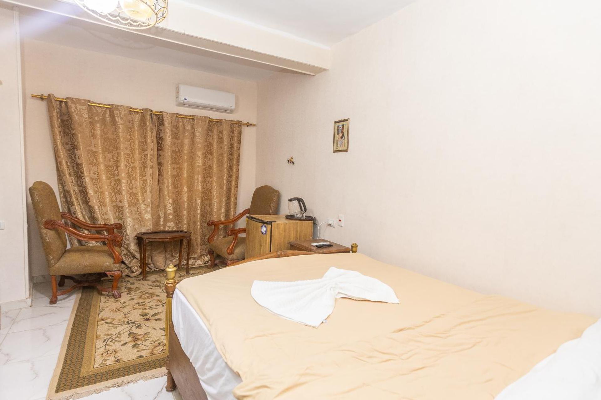 Grensha Pyramids inn - Photo 14