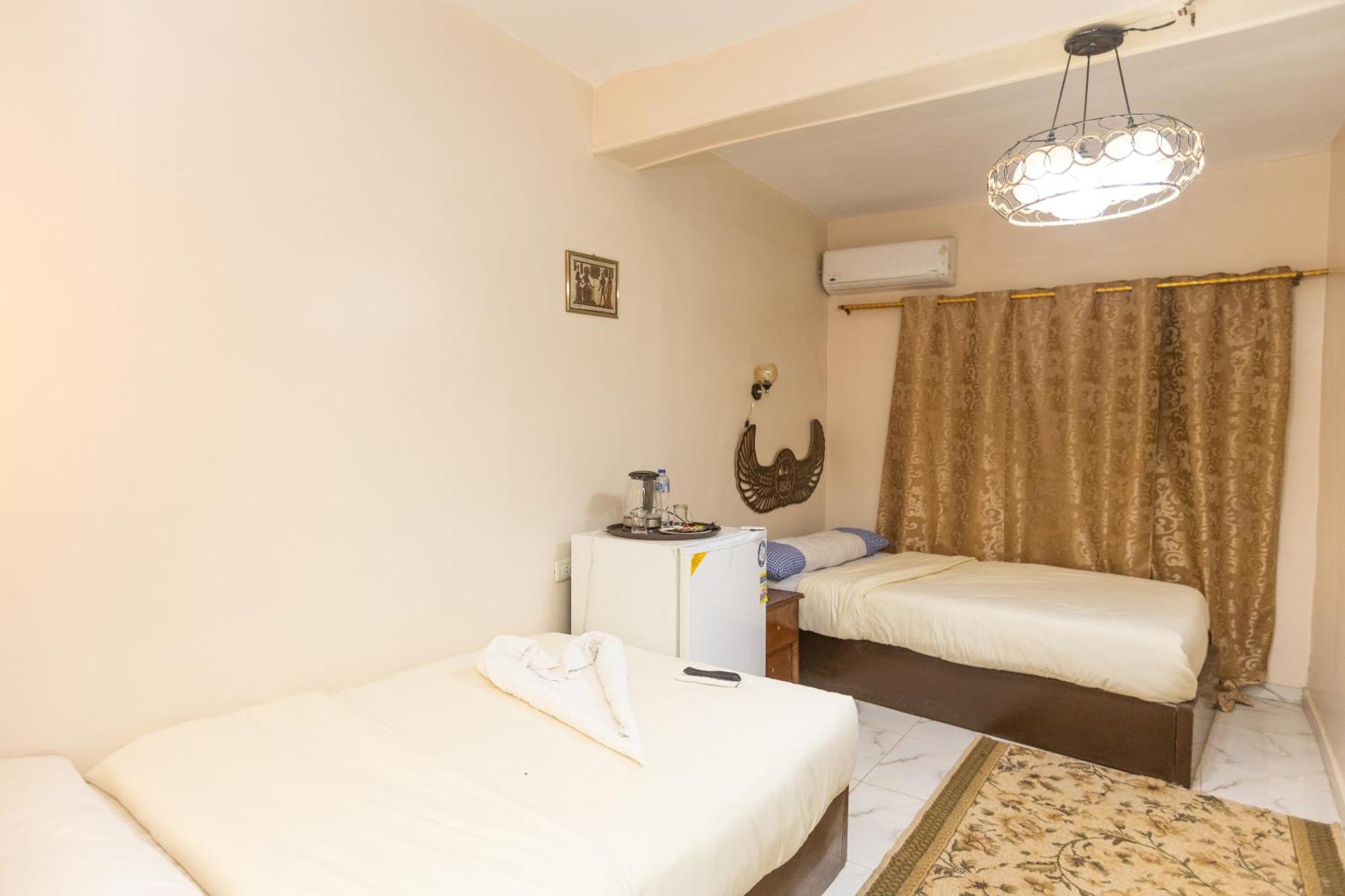 Grensha Pyramids inn - Photo 83