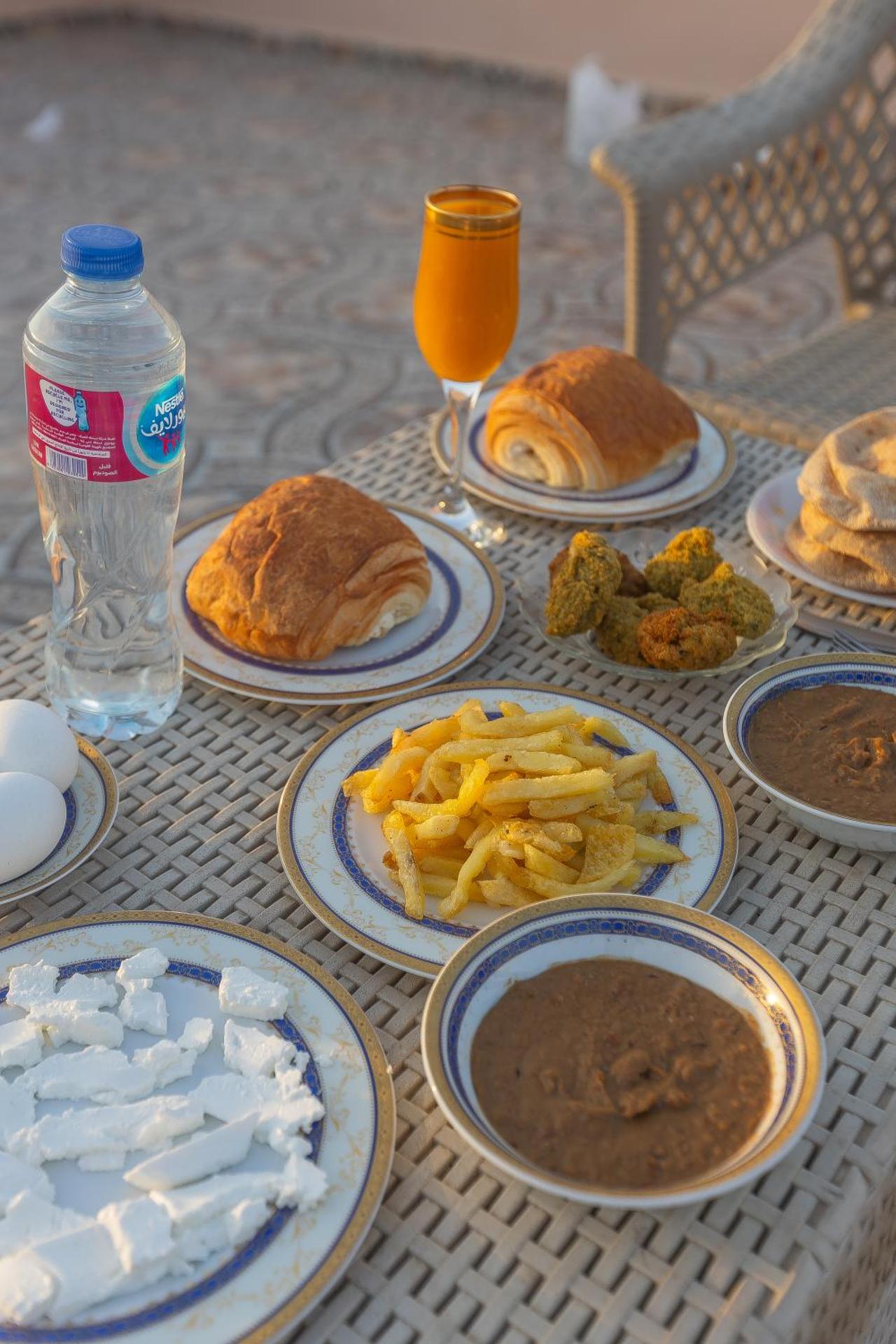 Grensha Pyramids inn - Photo 6