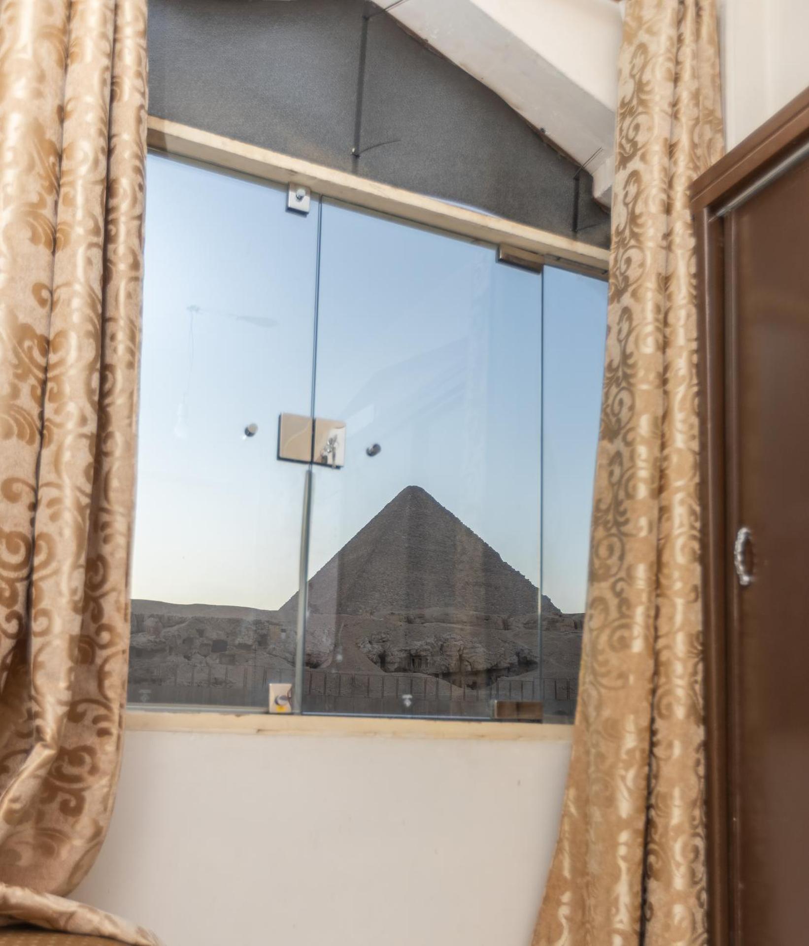 Grensha Pyramids inn - Photo 10