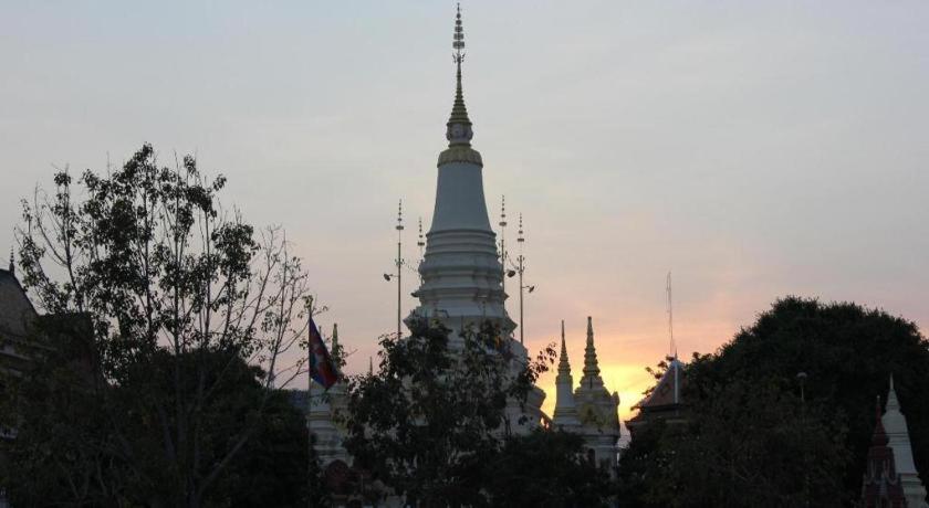 De Art Hotel - Photo 54