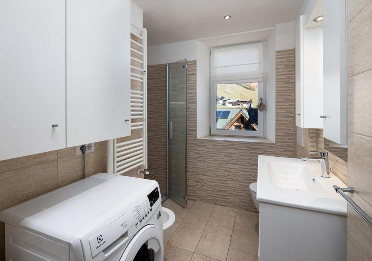 Apartment with Balcony - Photo 4