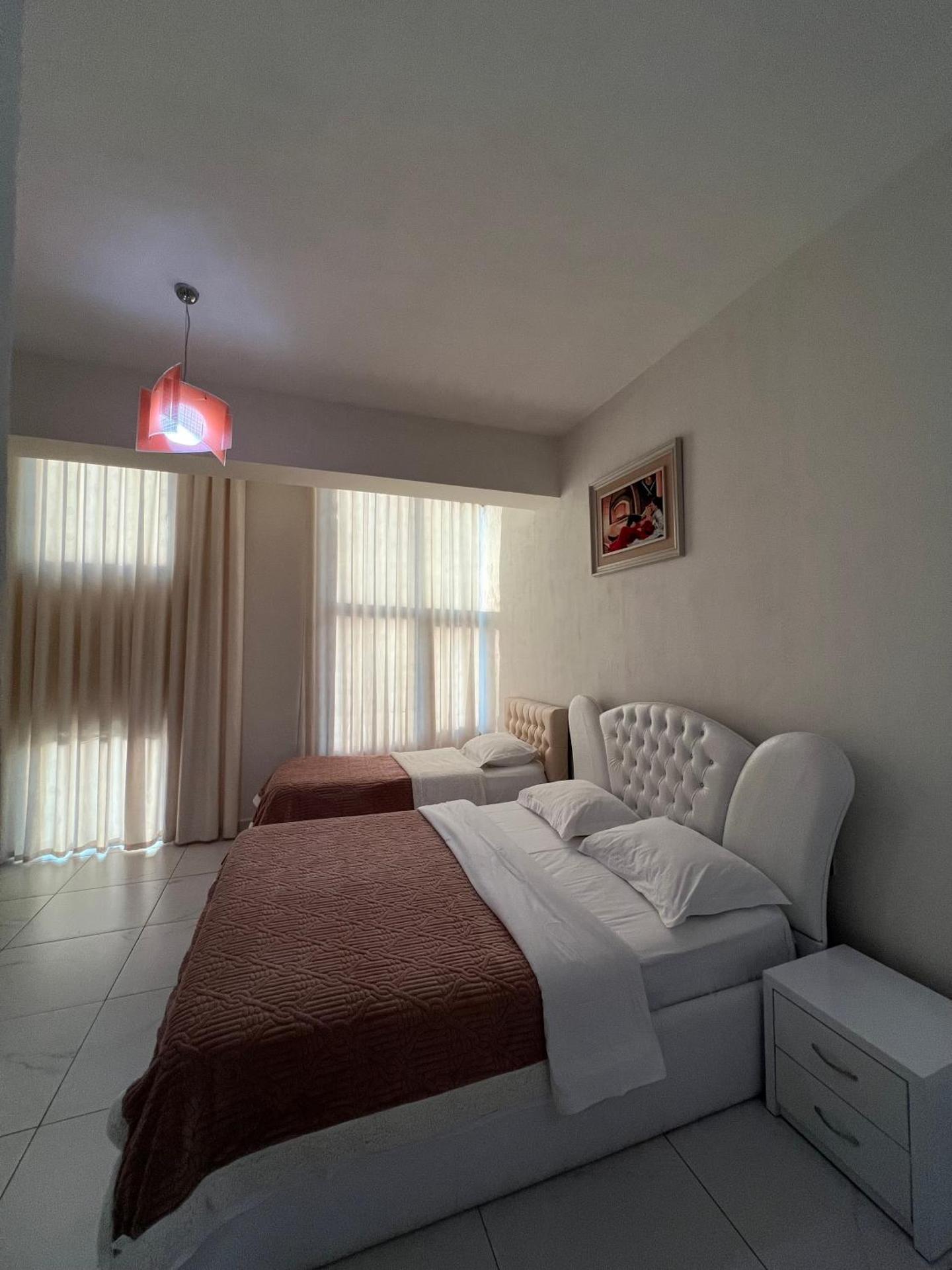 Grand Hotel Gjyshi - Photo 25