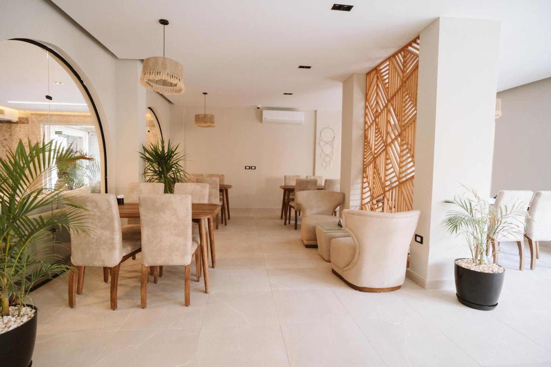 TK Royal & Spa - Photo 31