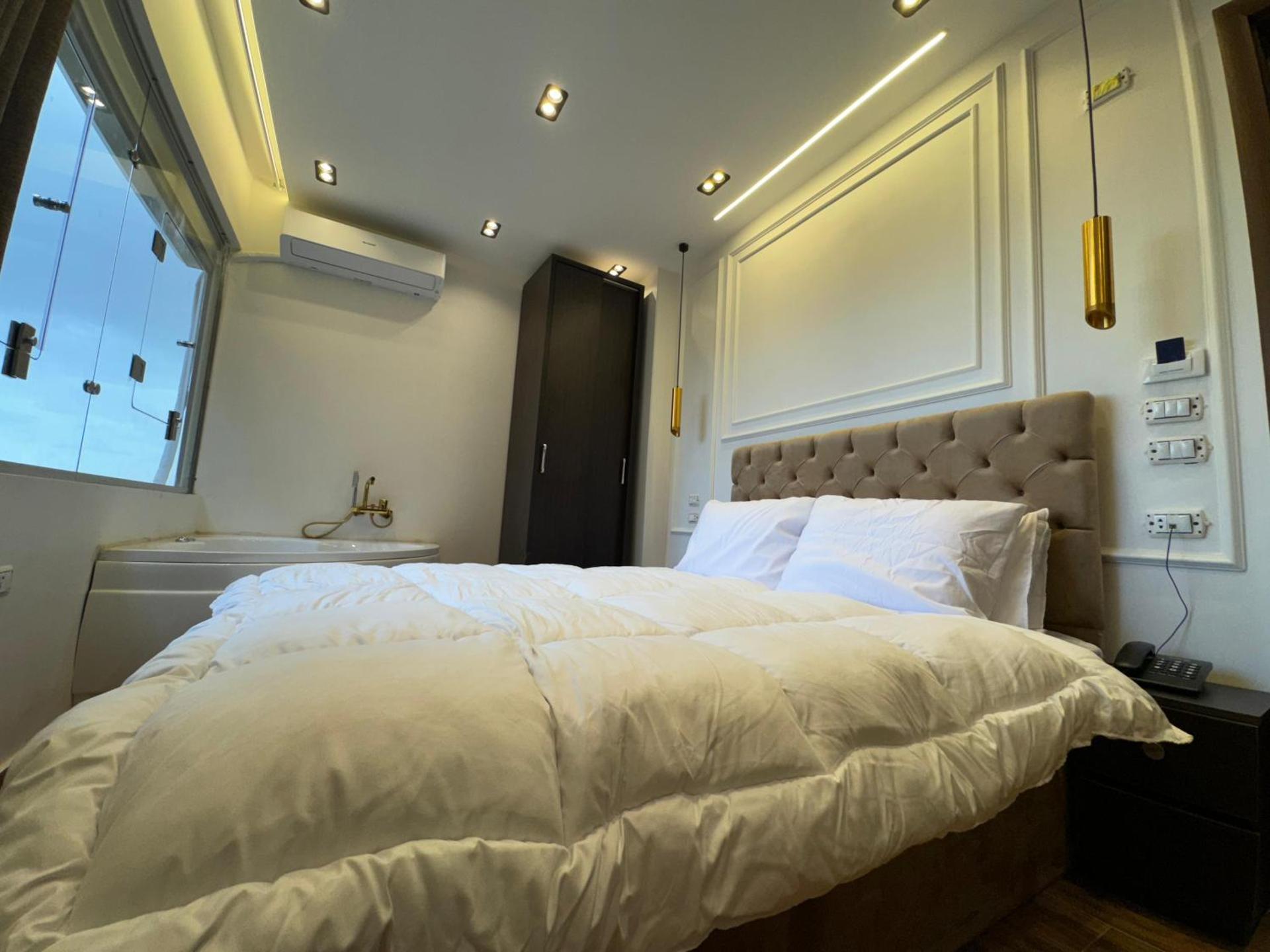 King Suite with Spa Bath