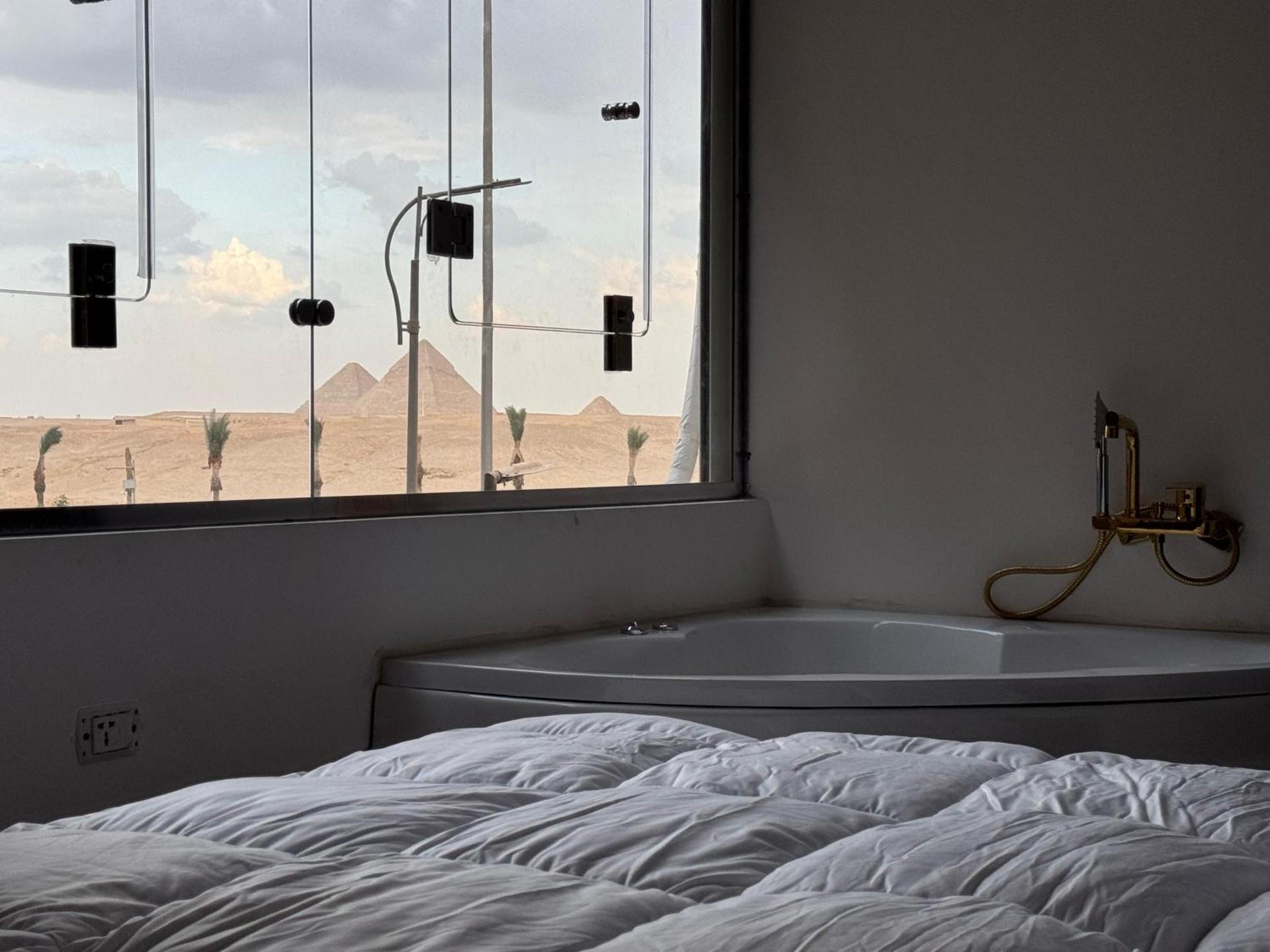 New White Pyramids Inn - Photo 37