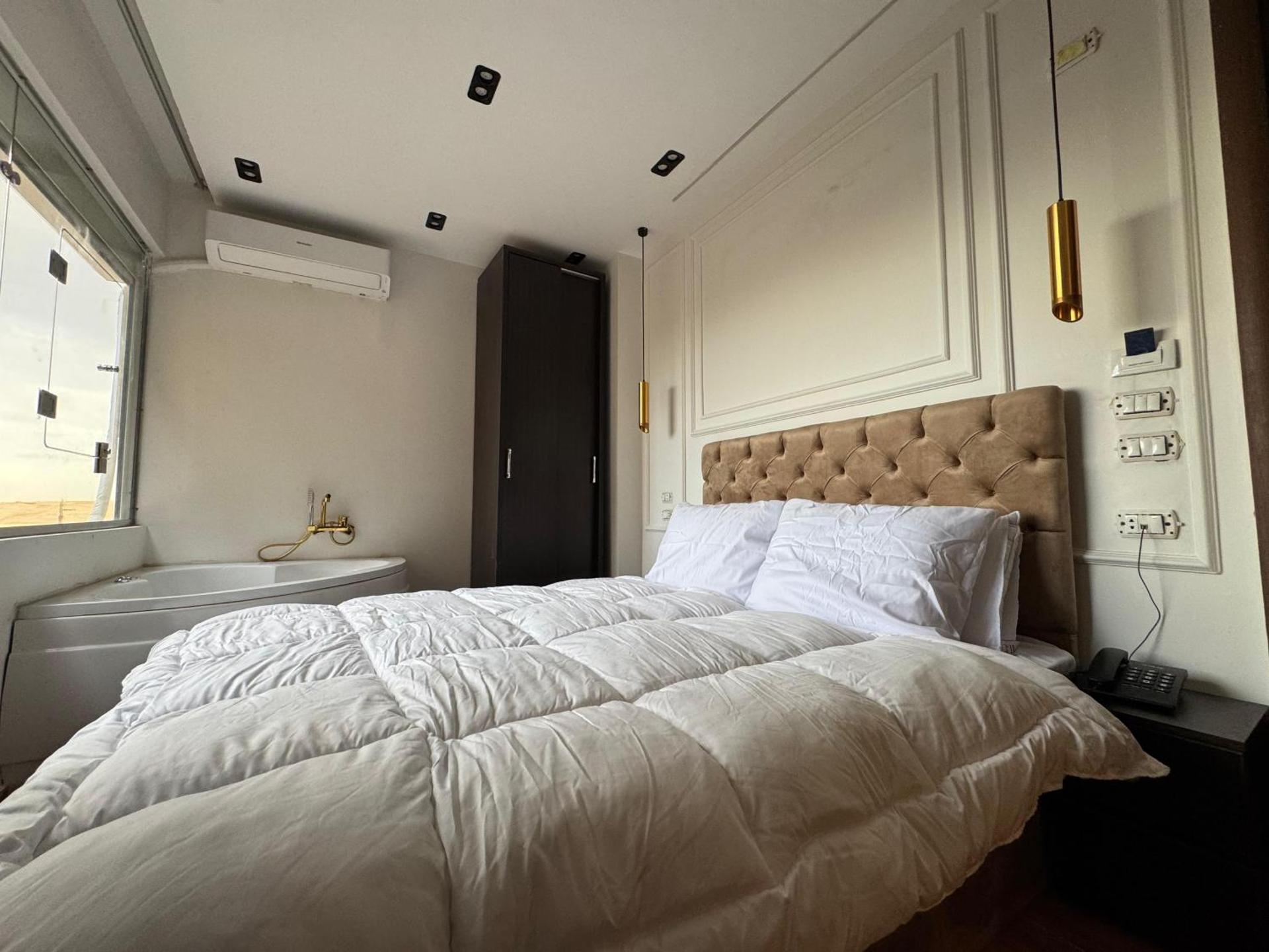 New White Pyramids Inn - Photo 38