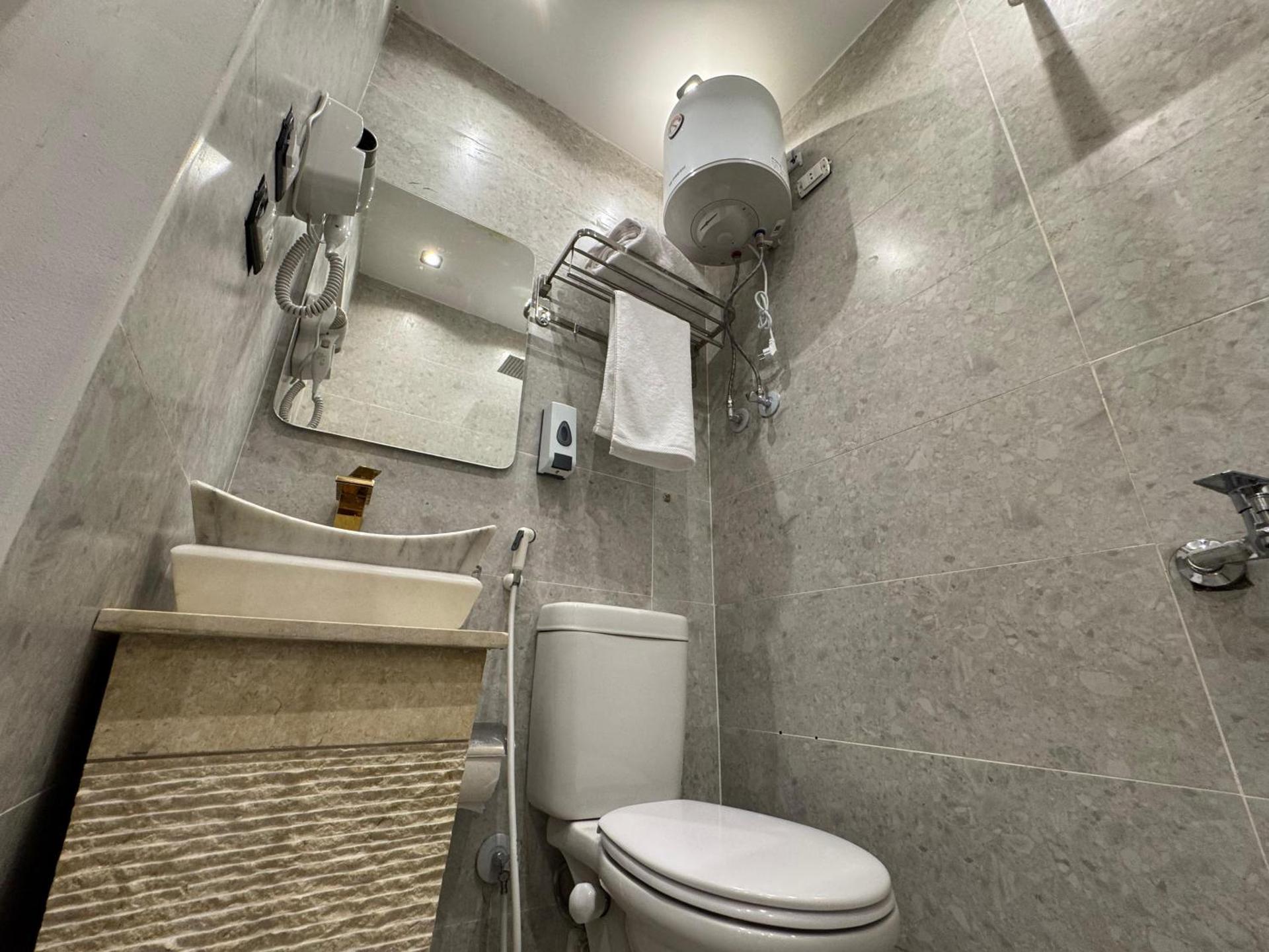 New White Pyramids Inn - Photo 6