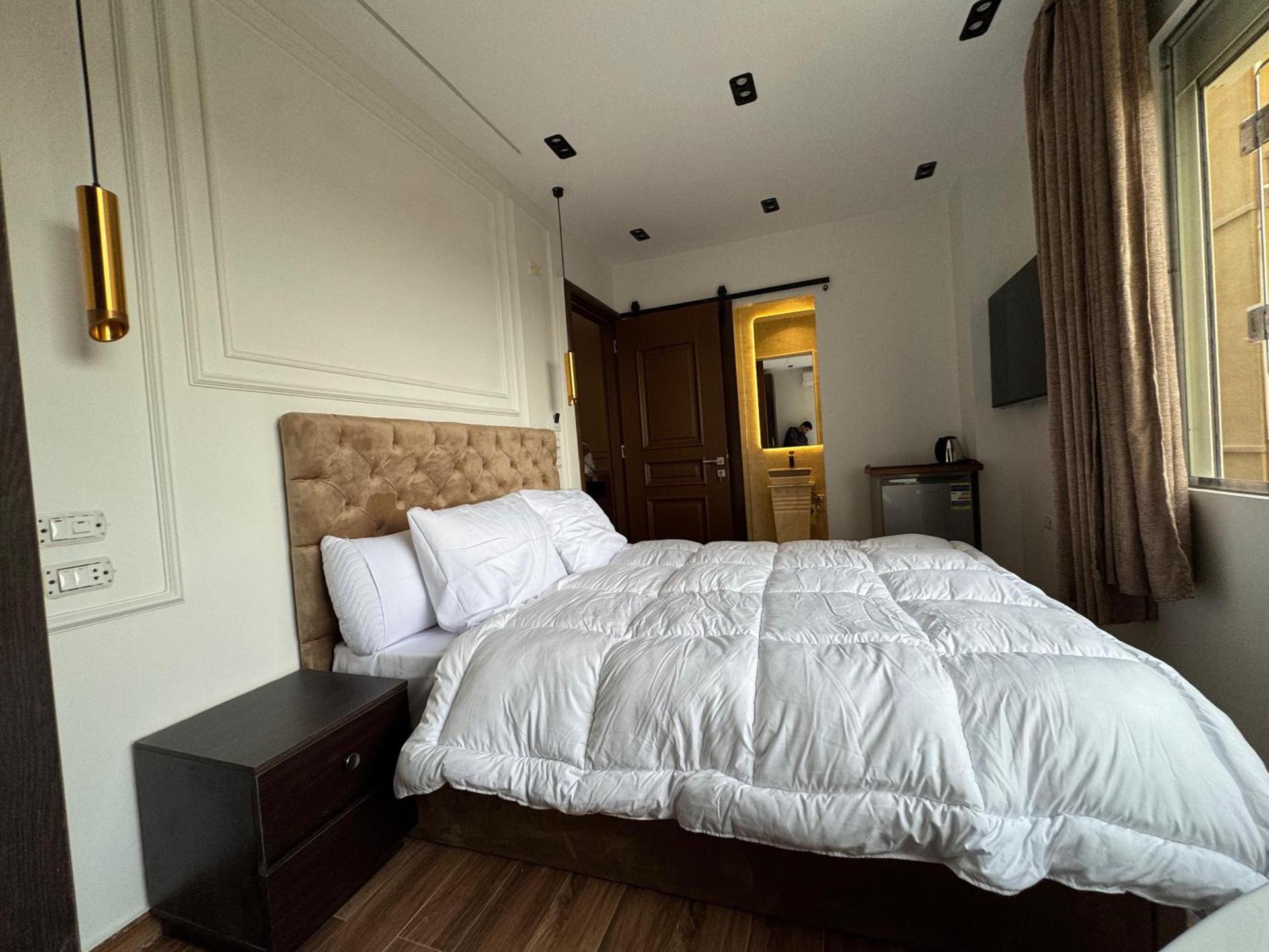 New White Pyramids Inn - Photo 43