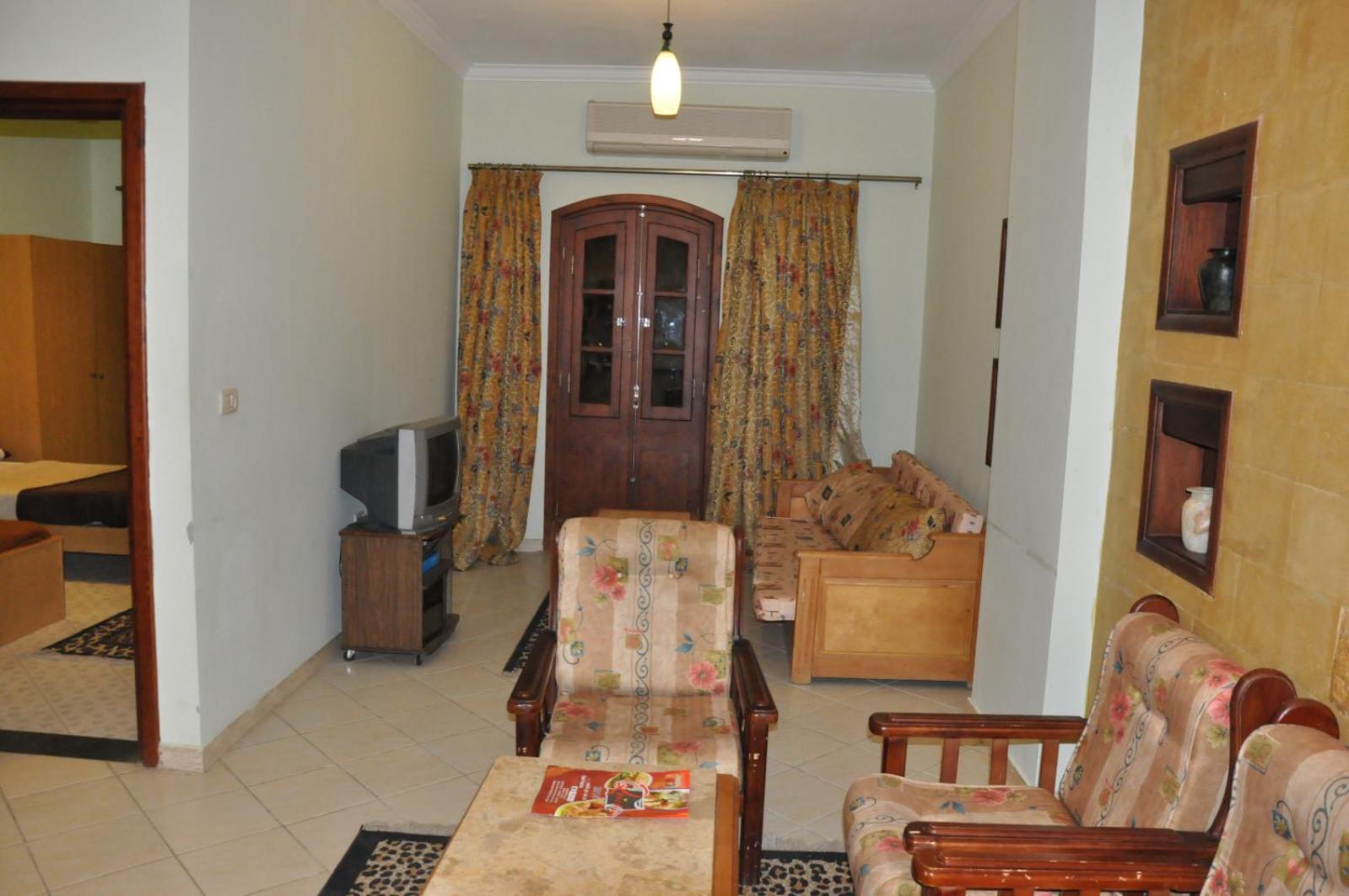 Eye of Horus House - Photo 22