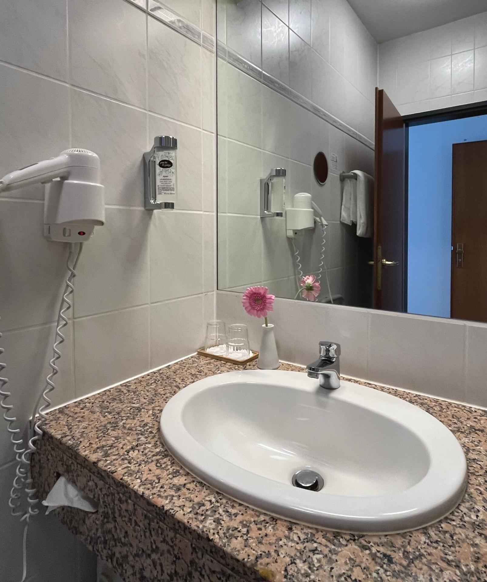 SensCity Hotel Berlin Spandau - Photo 6