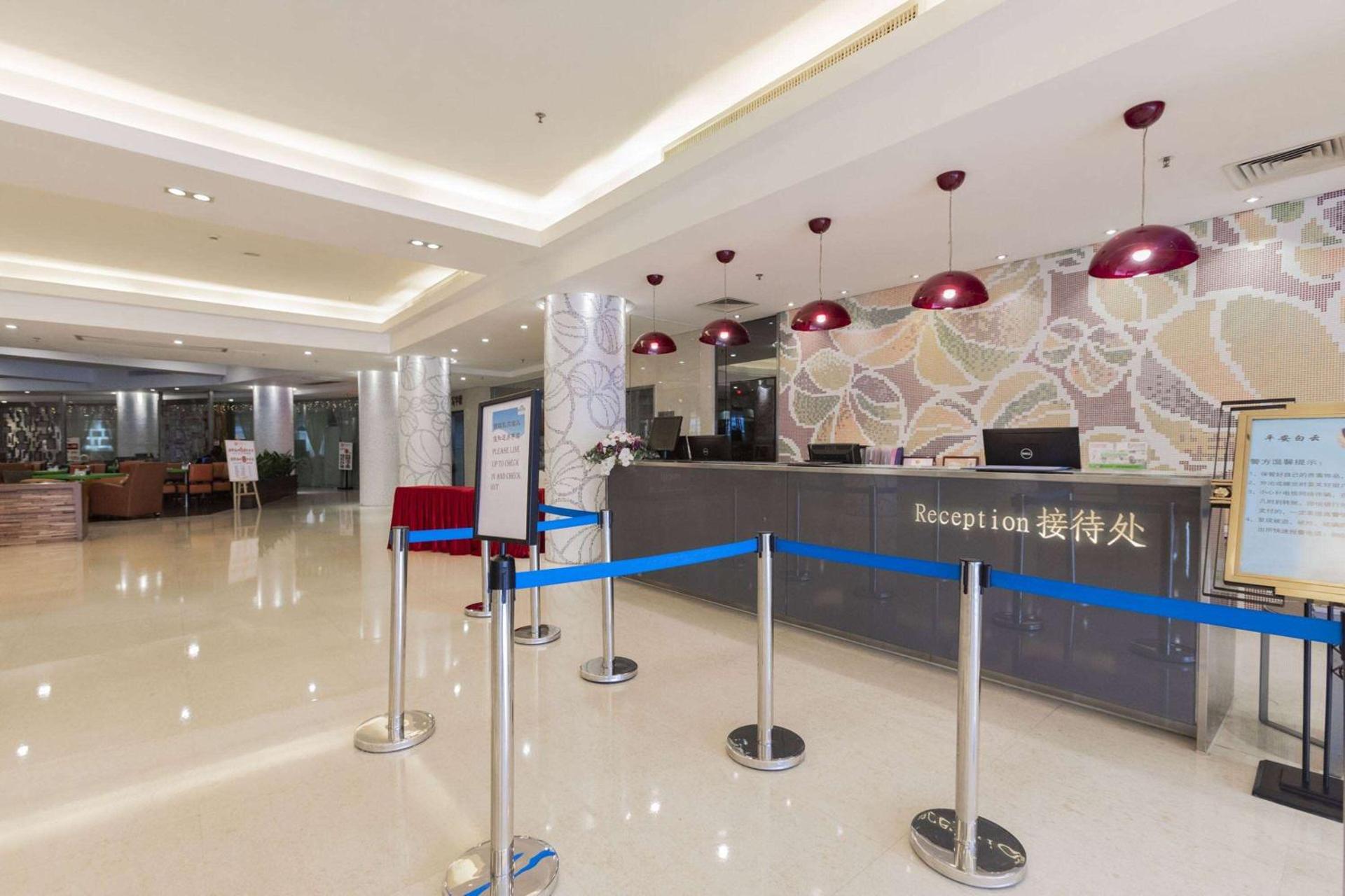 Days Inn Guangzhou - Photo 23