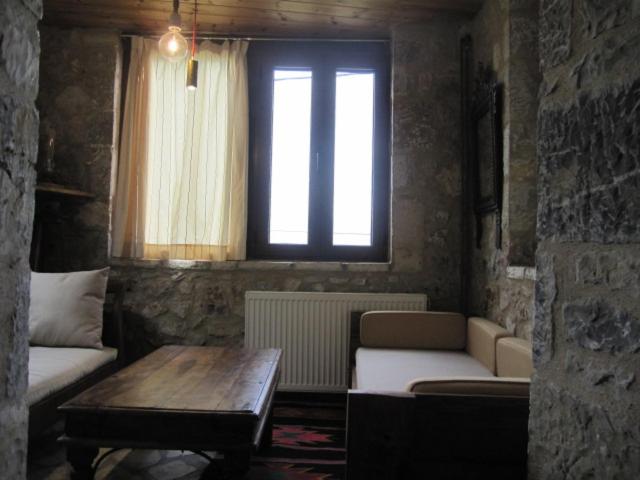 Small Stone Maisonette 1 - Photo 6